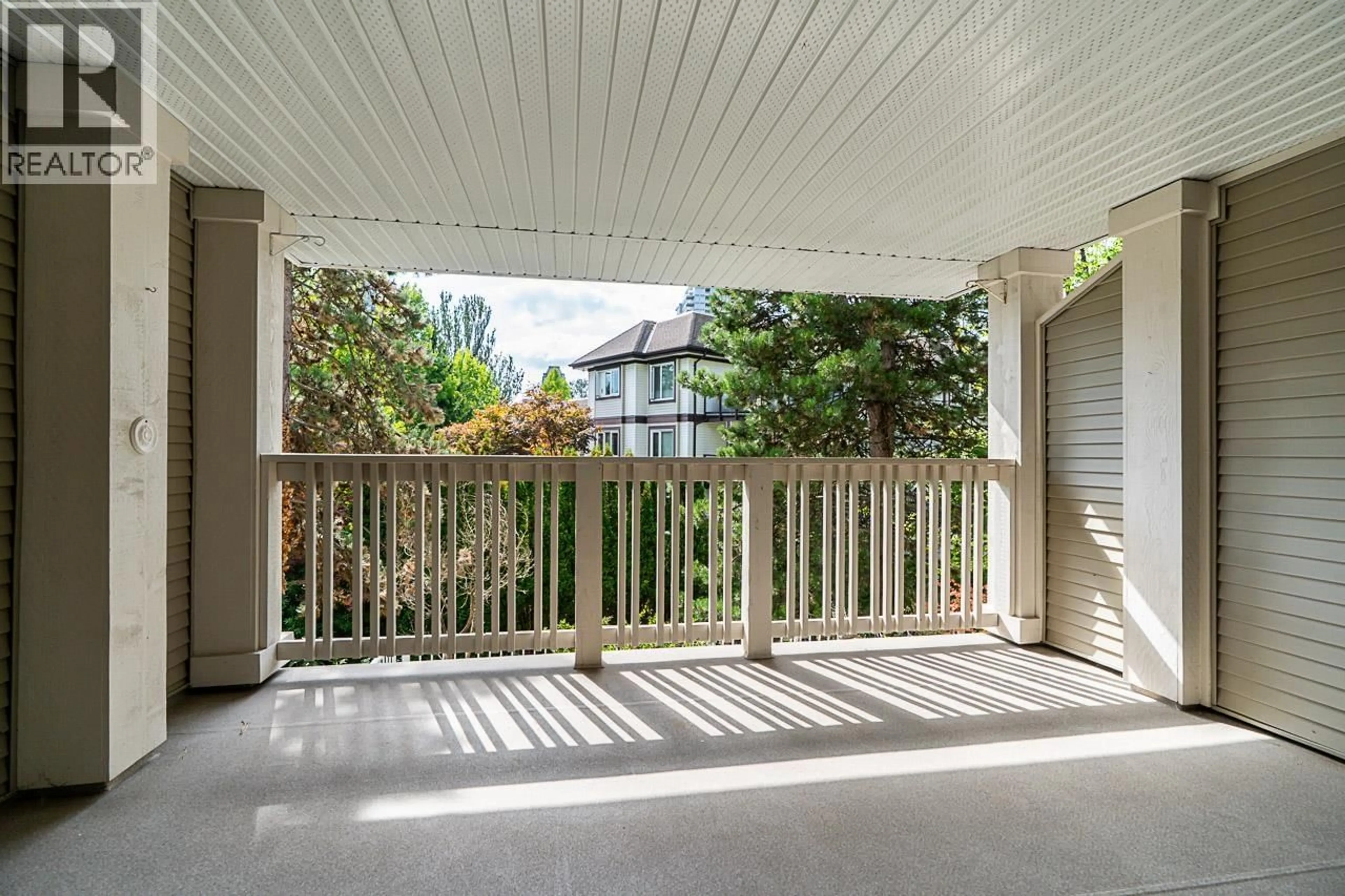 Patio, unknown for 4 - 7179 18TH AVENUE, Burnaby British Columbia V3N1H2