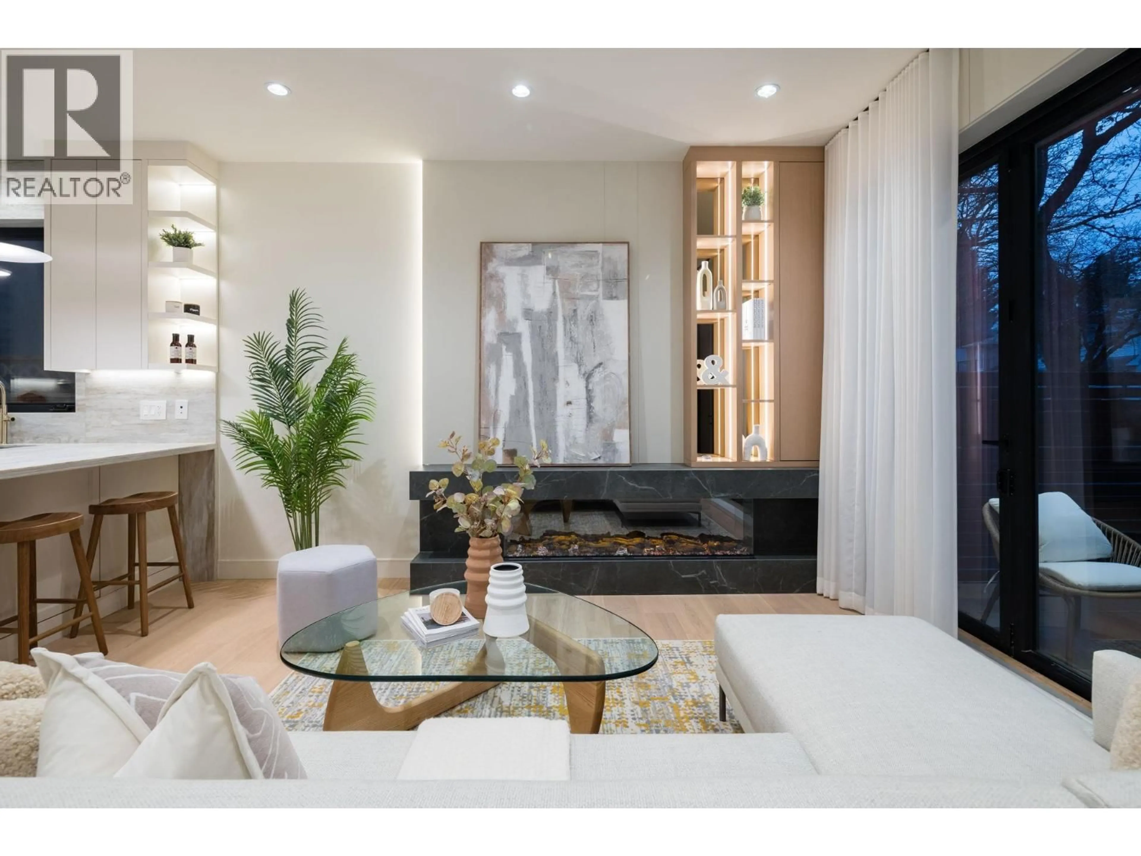 Unknown for 1 - 3036 13TH AVENUE, Vancouver British Columbia V6K2V2