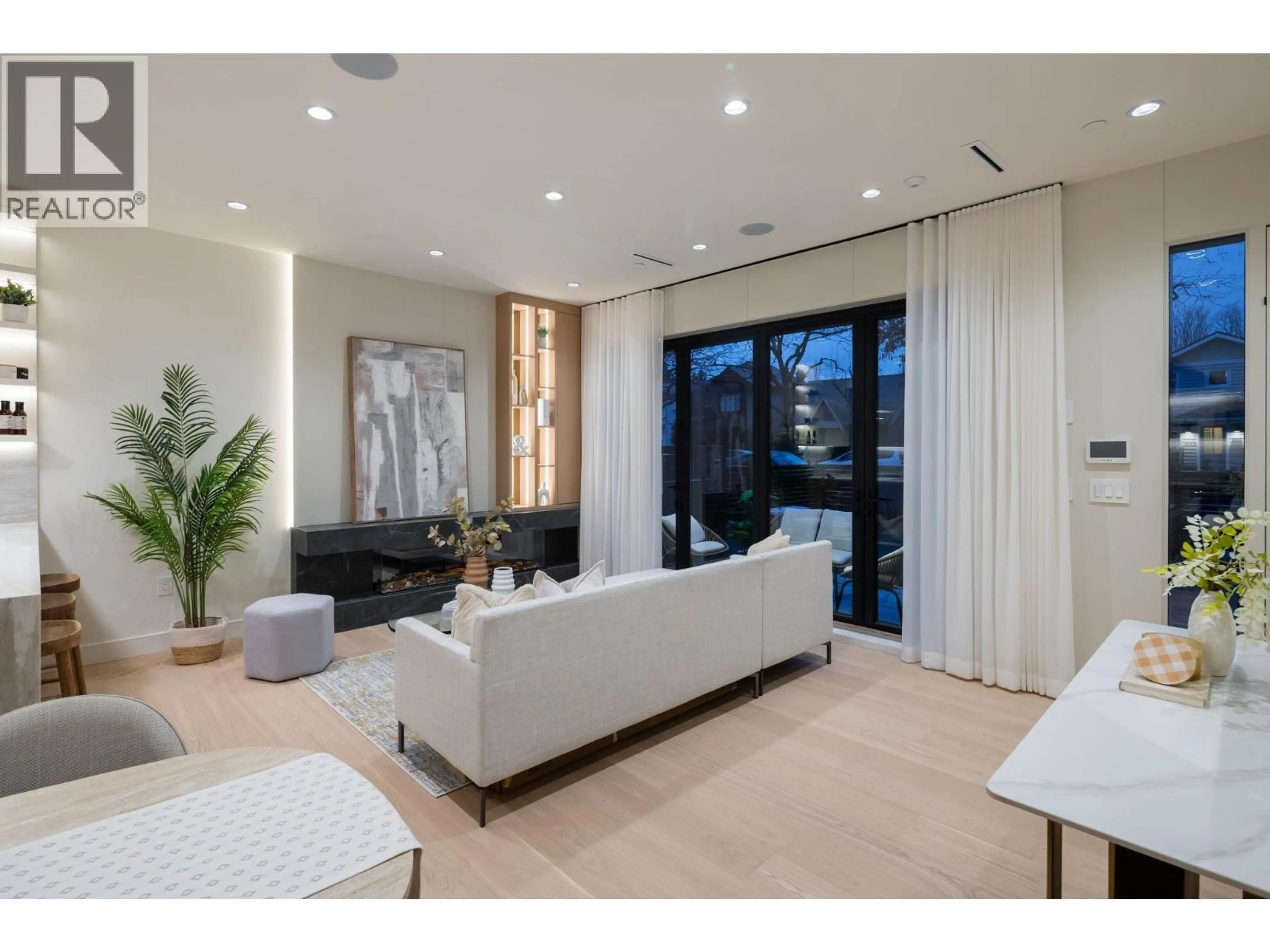 Living room with furniture, unknown for 1 - 3036 13TH AVENUE, Vancouver British Columbia V6K2V2