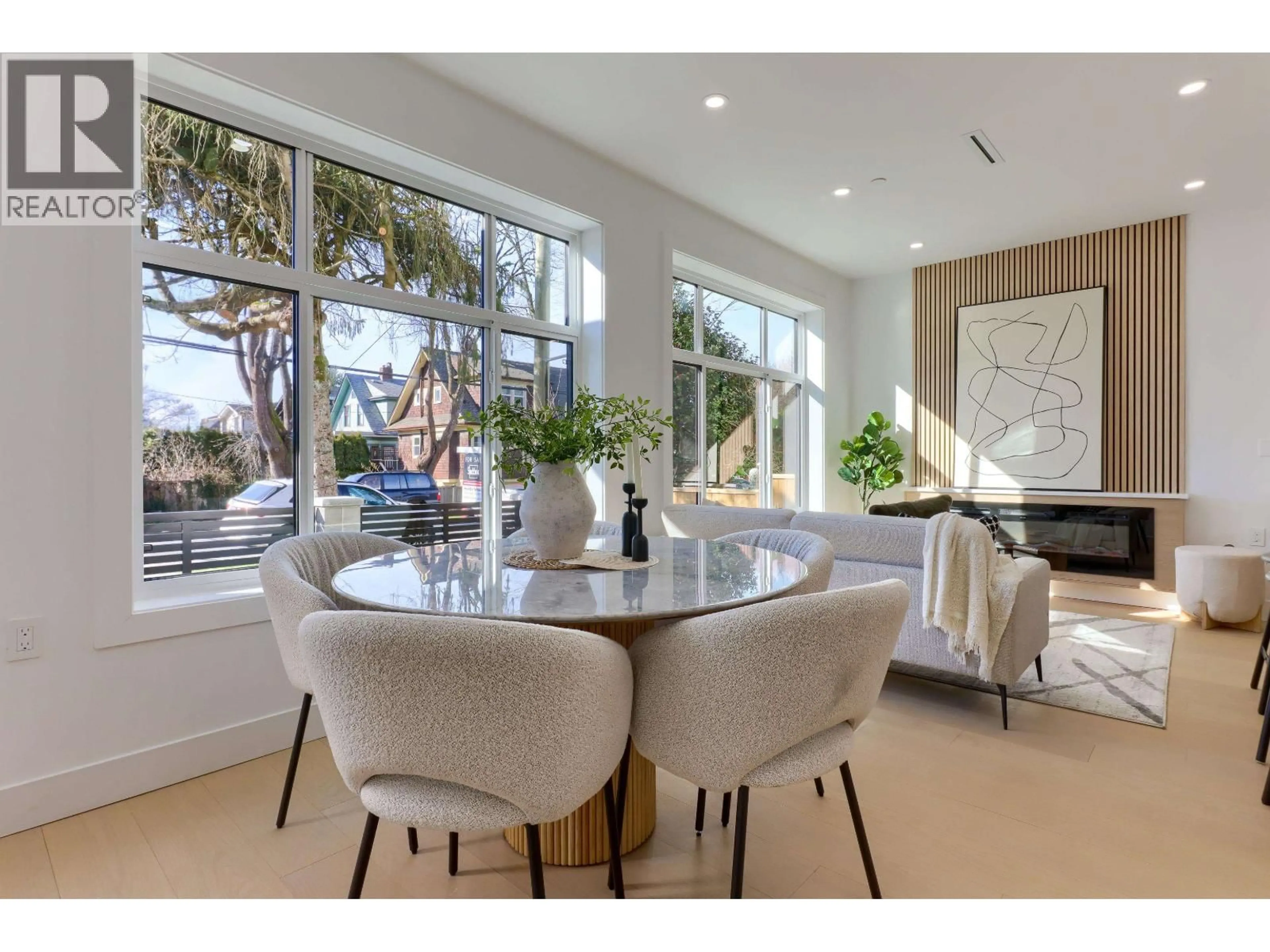 Dining room, ceramic/tile floor for 1 - 4742 ST. CATHERINES STREET, Vancouver British Columbia V5V4M7