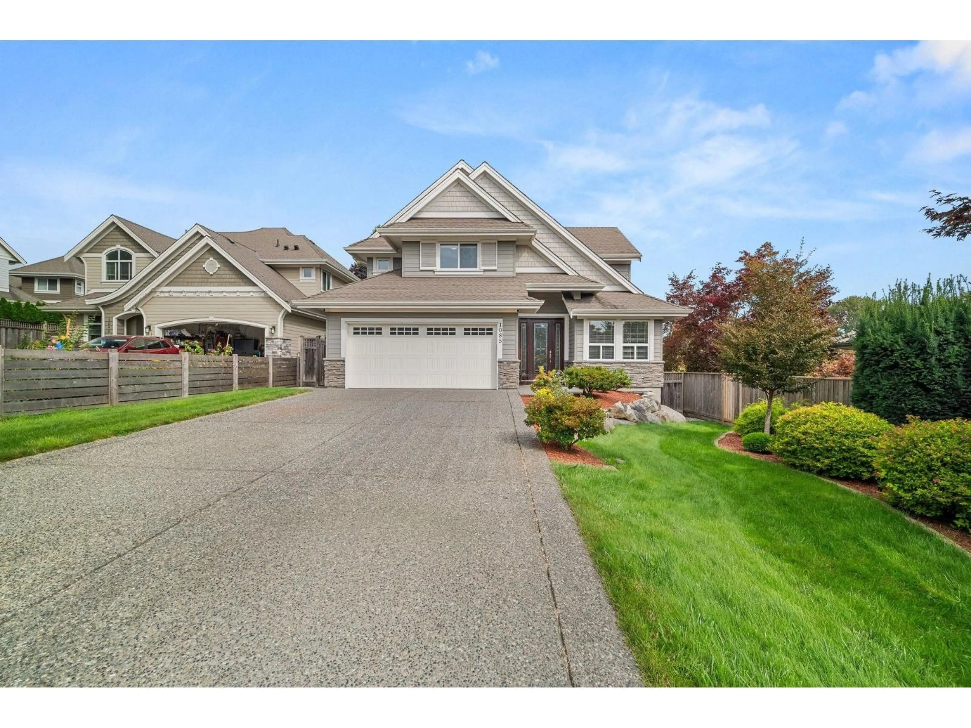 Home with vinyl exterior material, street for 1085 KING GEORGE BOULEVARD, Surrey British Columbia V4A9S7