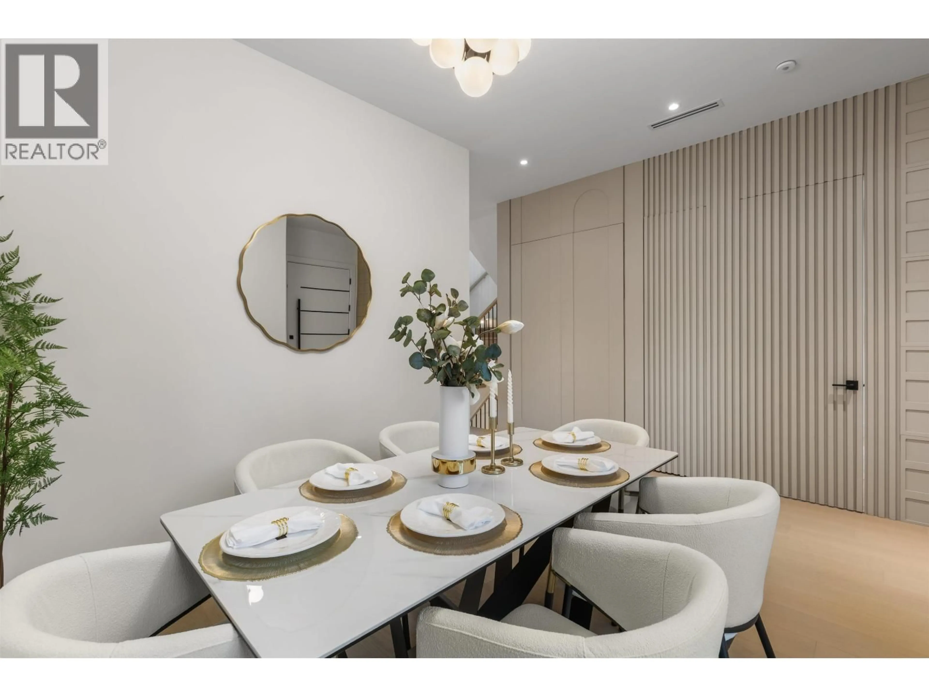 Dining room, unknown for 2 - 6070 ELGIN AVENUE, Burnaby British Columbia V5H3S4