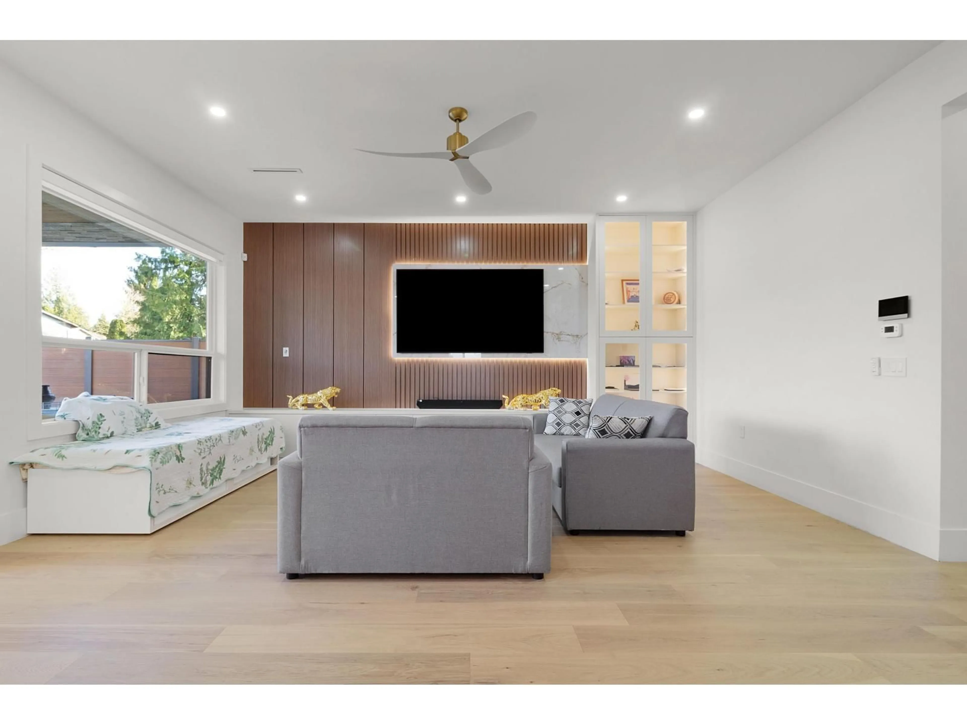 Home theater for 6296 181A STREET, Surrey British Columbia V3S4M4