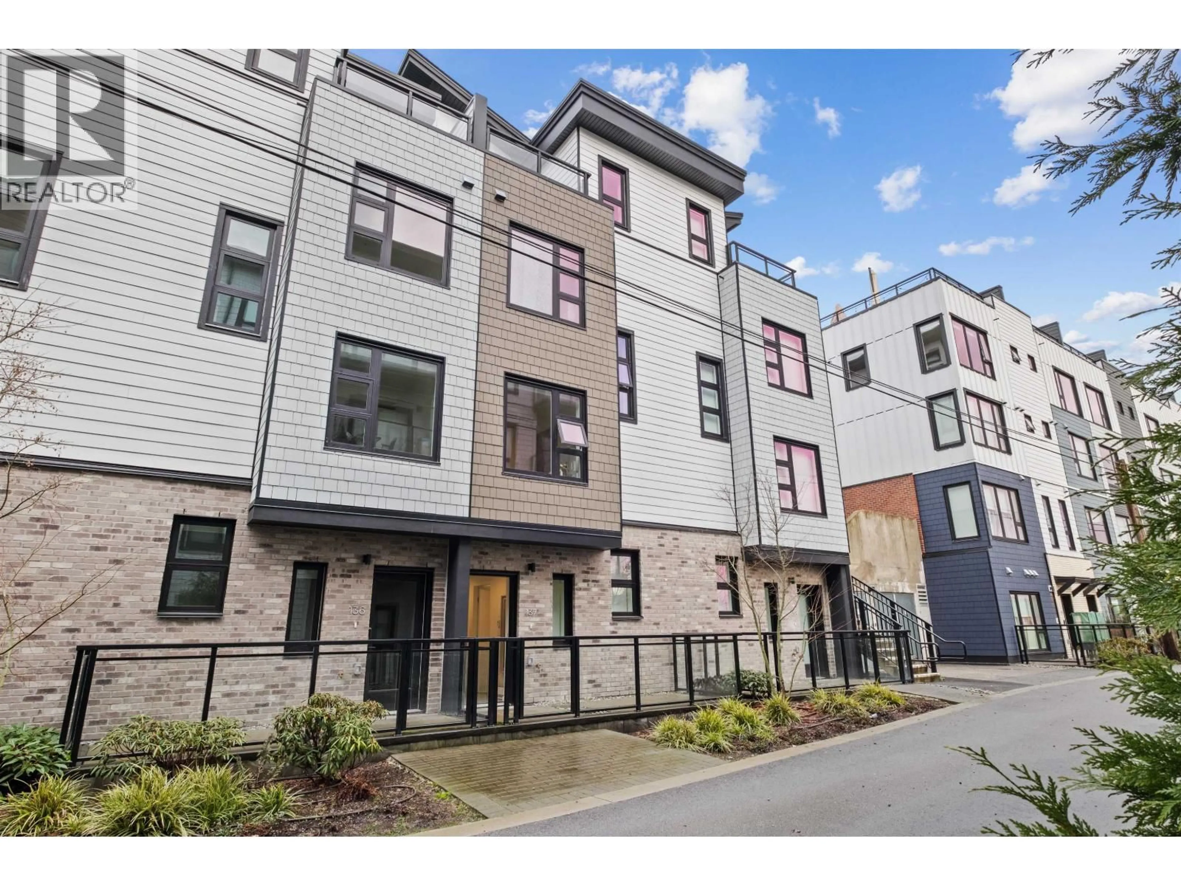 Unknown for 137 - 535 2ND STREET, North Vancouver British Columbia V7L1E1