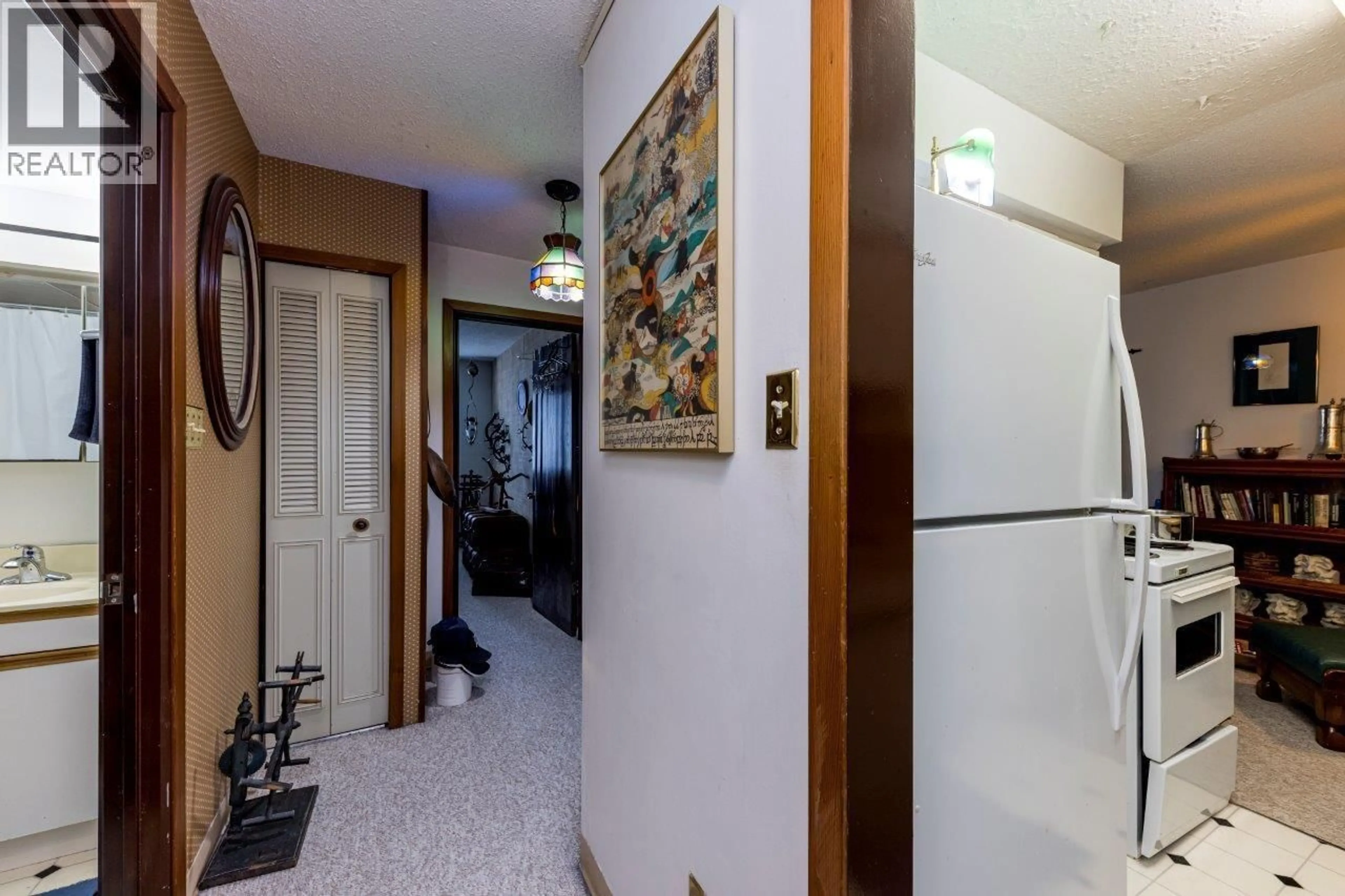Indoor foyer for 302 - 250 1ST STREET, North Vancouver British Columbia V7M1B4