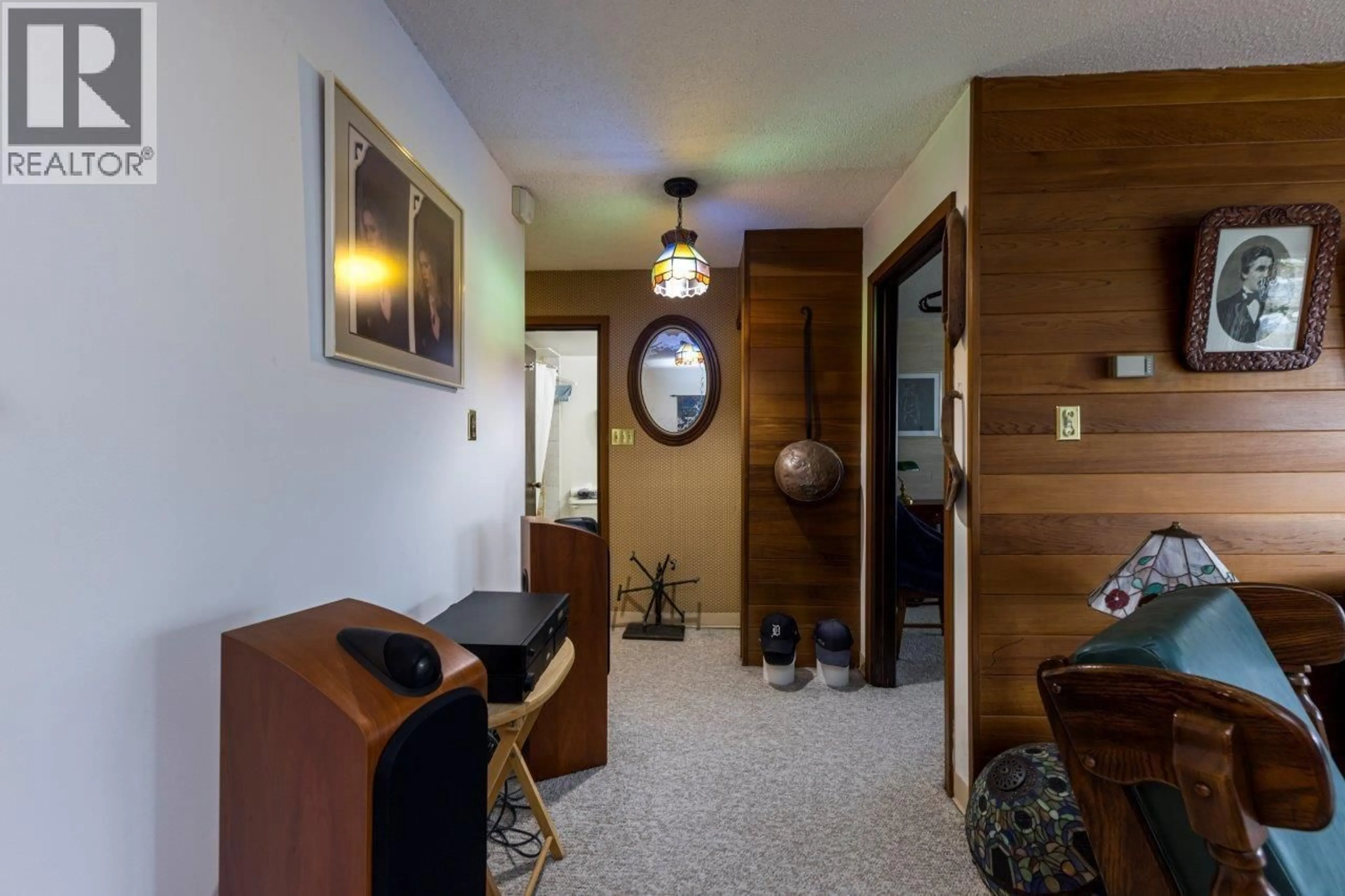 Indoor entryway for 302 - 250 1ST STREET, North Vancouver British Columbia V7M1B4