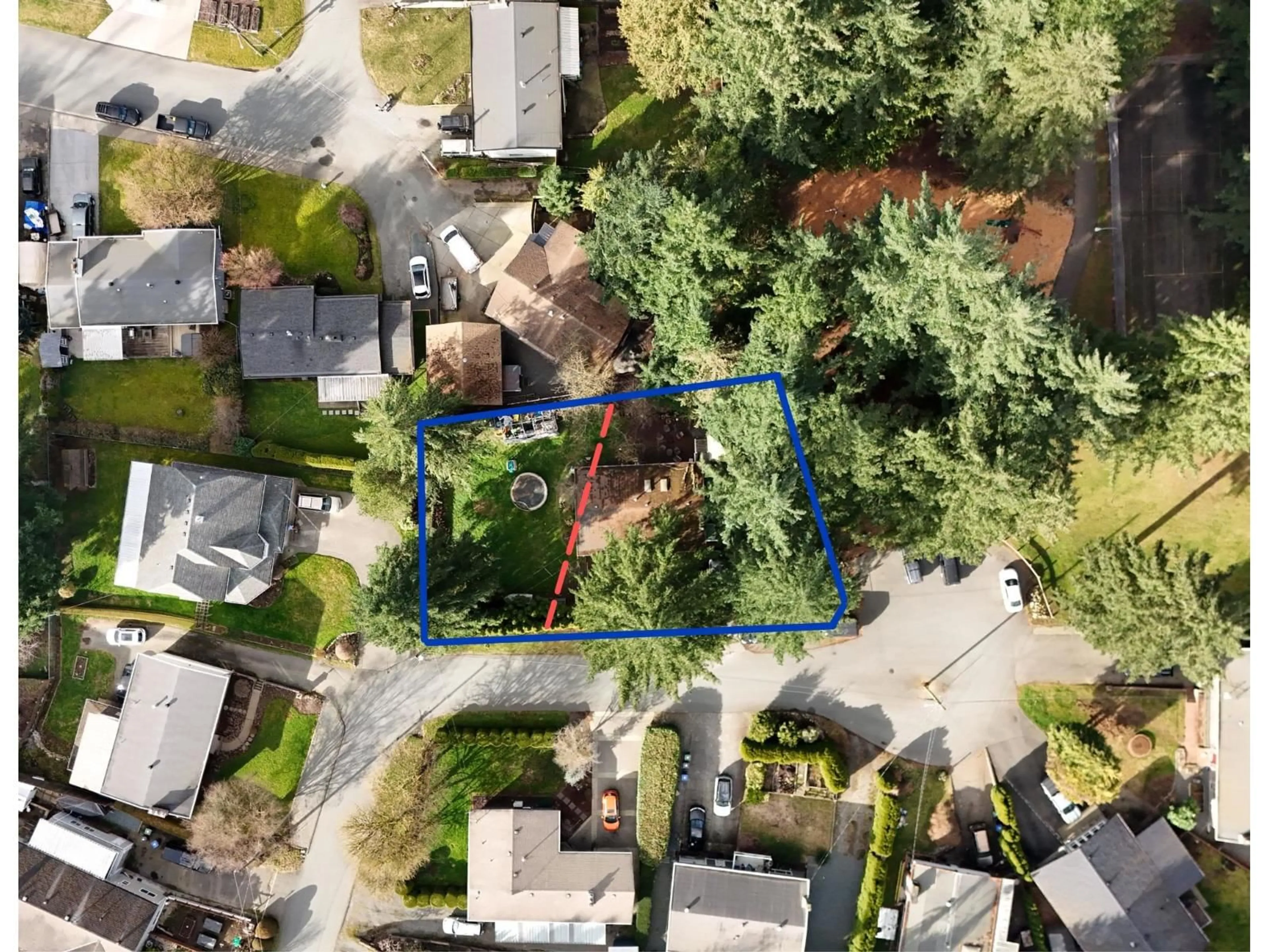 A pic from outside/outdoor area/front of a property/back of a property/a pic from drone, street for 2655 STEWART CRESCENT, Abbotsford British Columbia V2S4J9