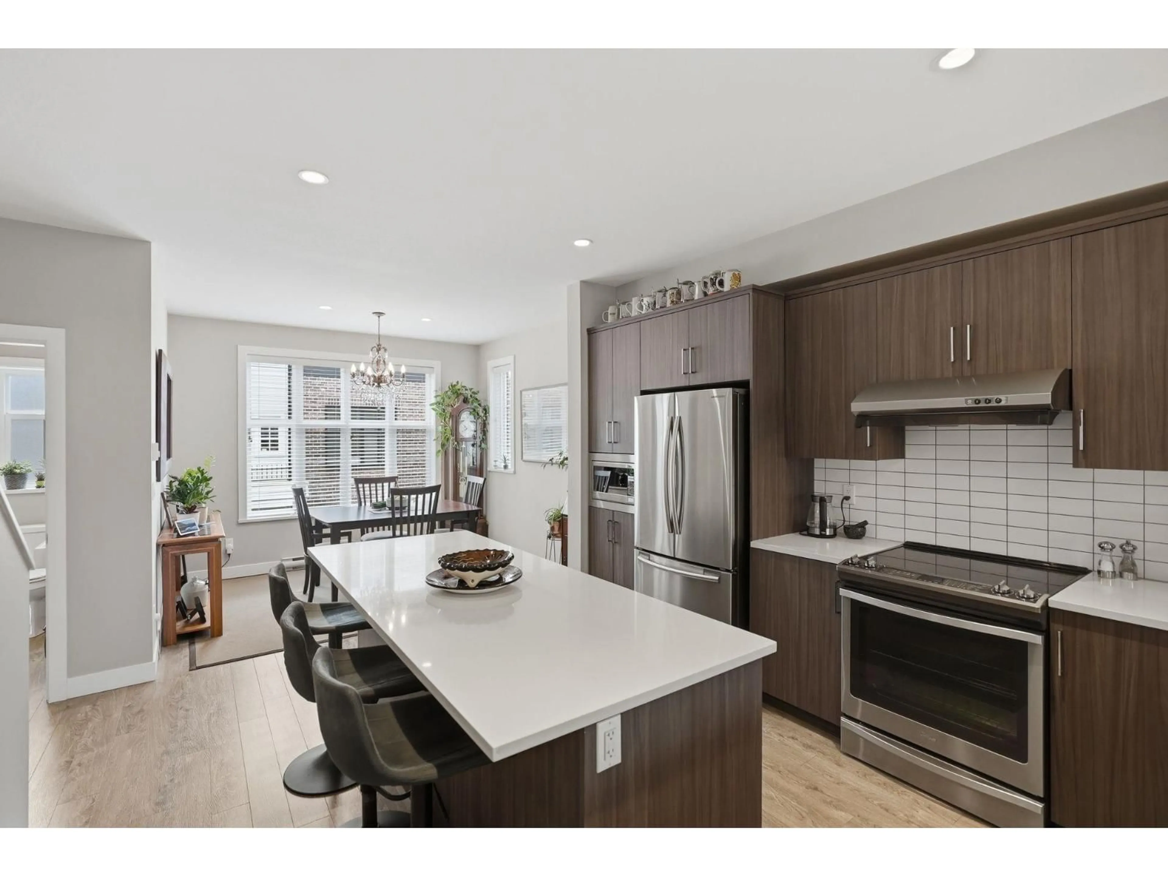 Open concept kitchen, unknown for 13 - 15588 32 AVENUE, Surrey British Columbia V3Z0G3