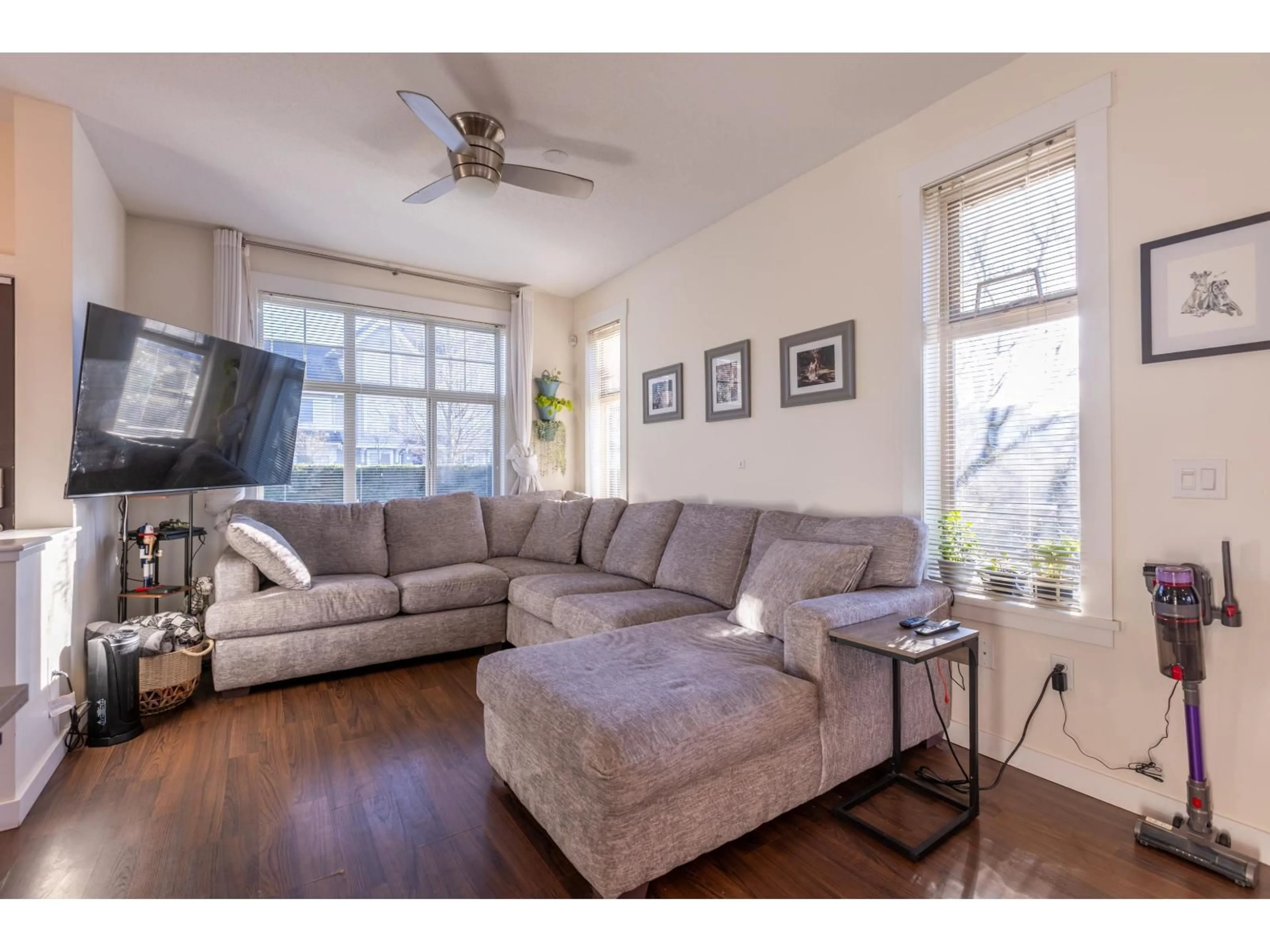 Living room with furniture, unknown for 53 - 31125 WESTRIDGE PLACE, Abbotsford British Columbia V2T0B9