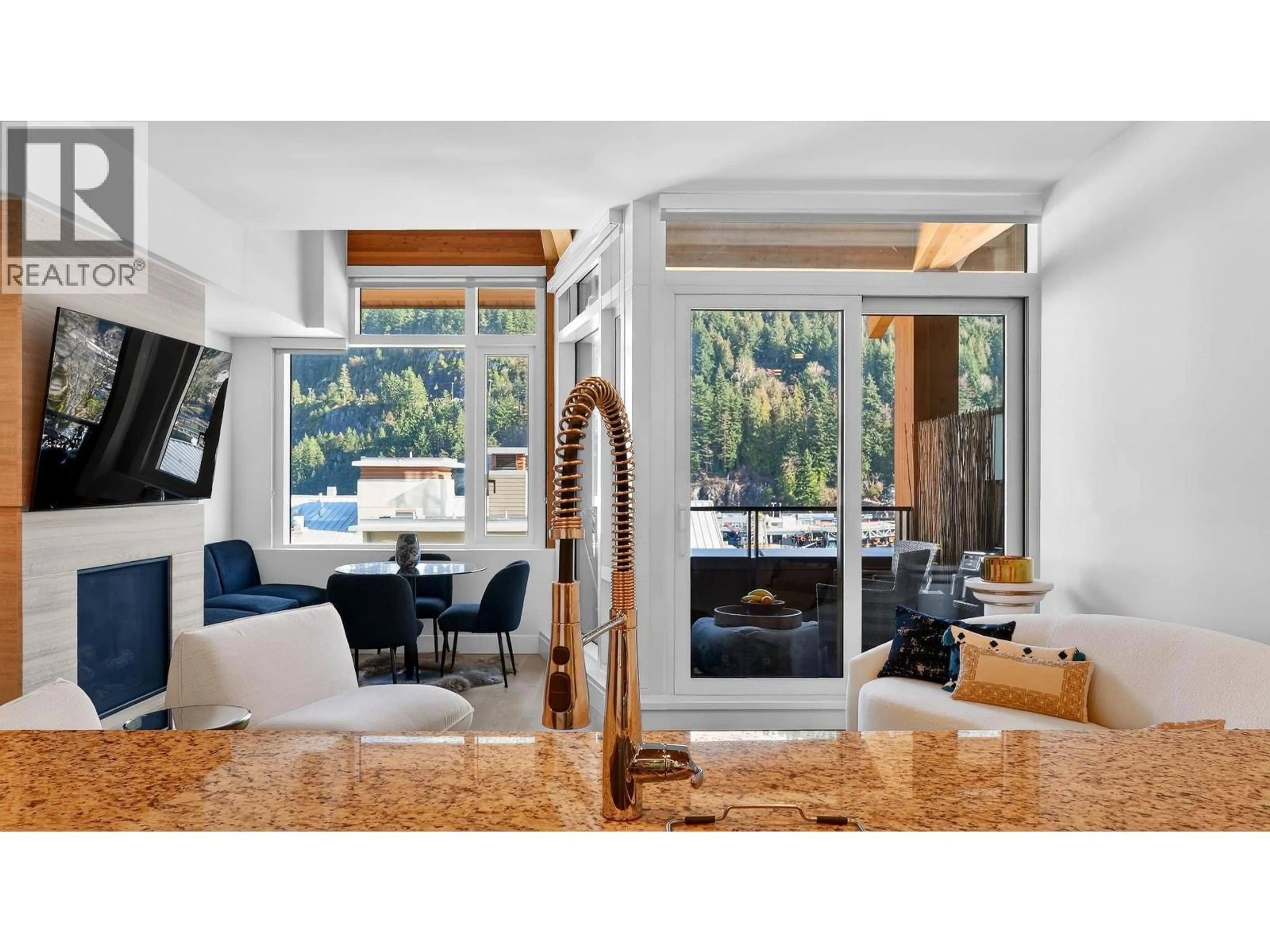 Open concept kitchen, ceramic/tile floor for 506 - 6687 NELSON AVENUE, West Vancouver British Columbia V7W2B2