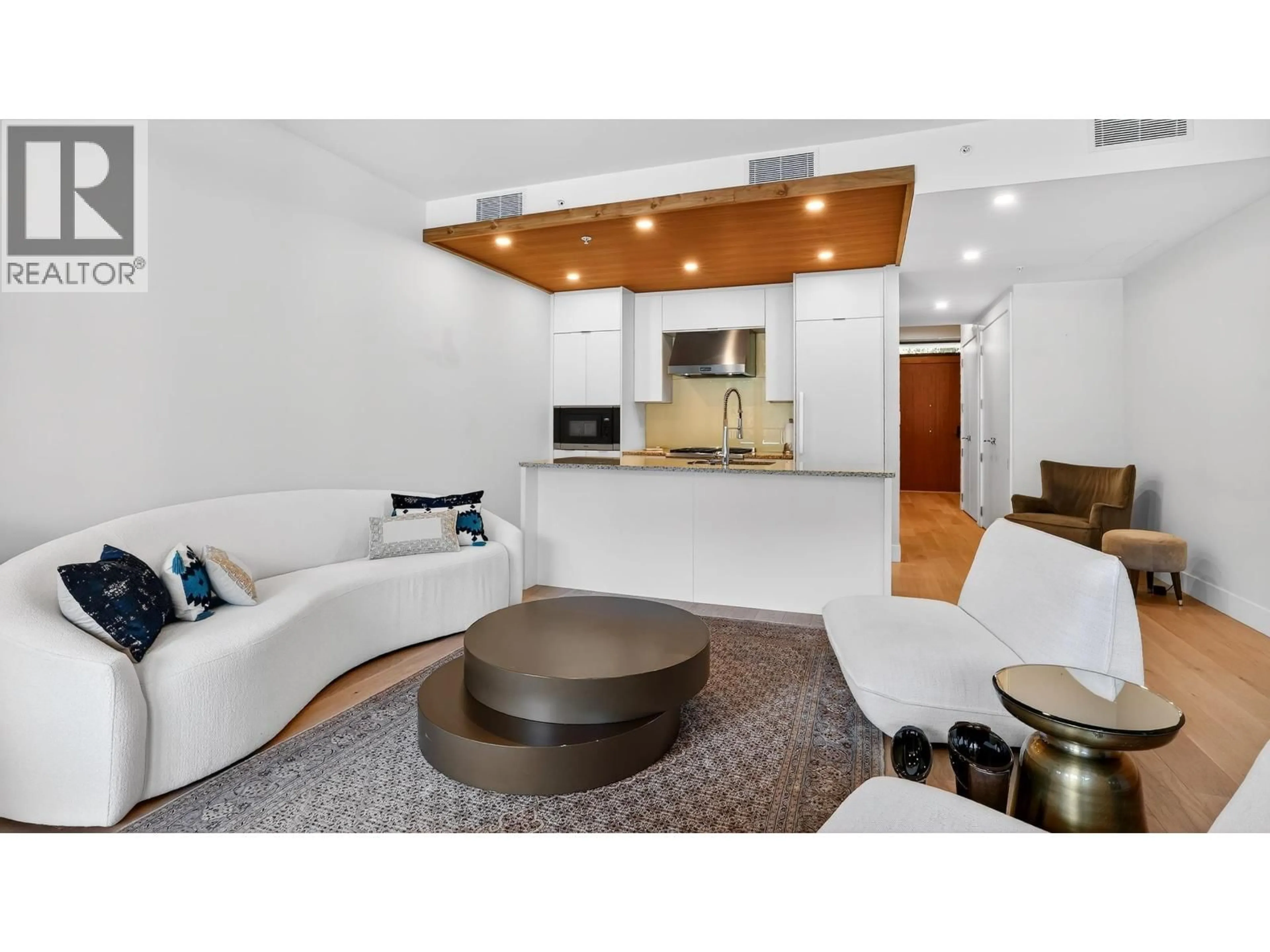 Living room with furniture, unknown for 506 - 6687 NELSON AVENUE, West Vancouver British Columbia V7W2B2