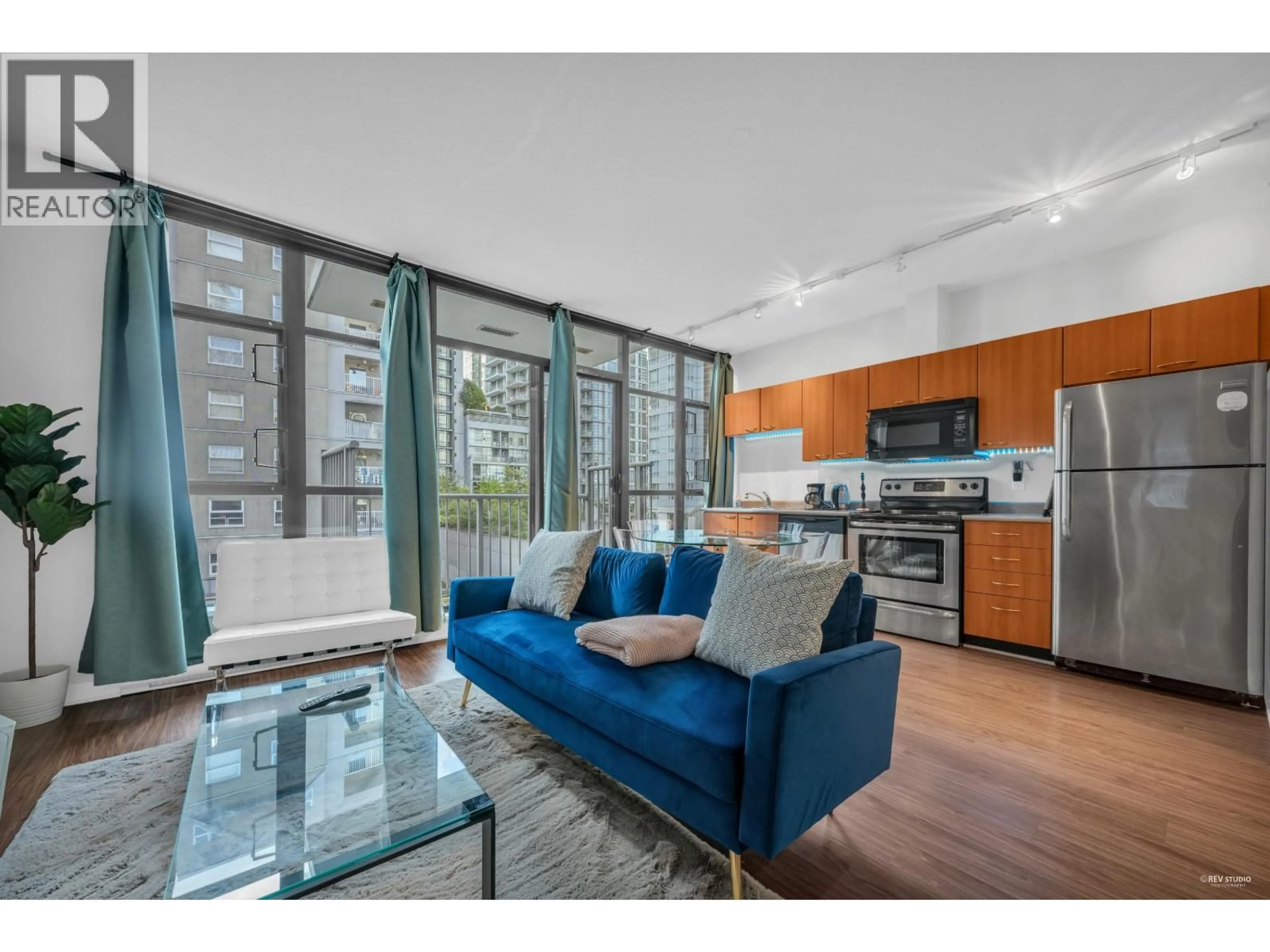 Living room with furniture, unknown for 406 - 1249 GRANVILLE STREET, Vancouver British Columbia V6Z1M5