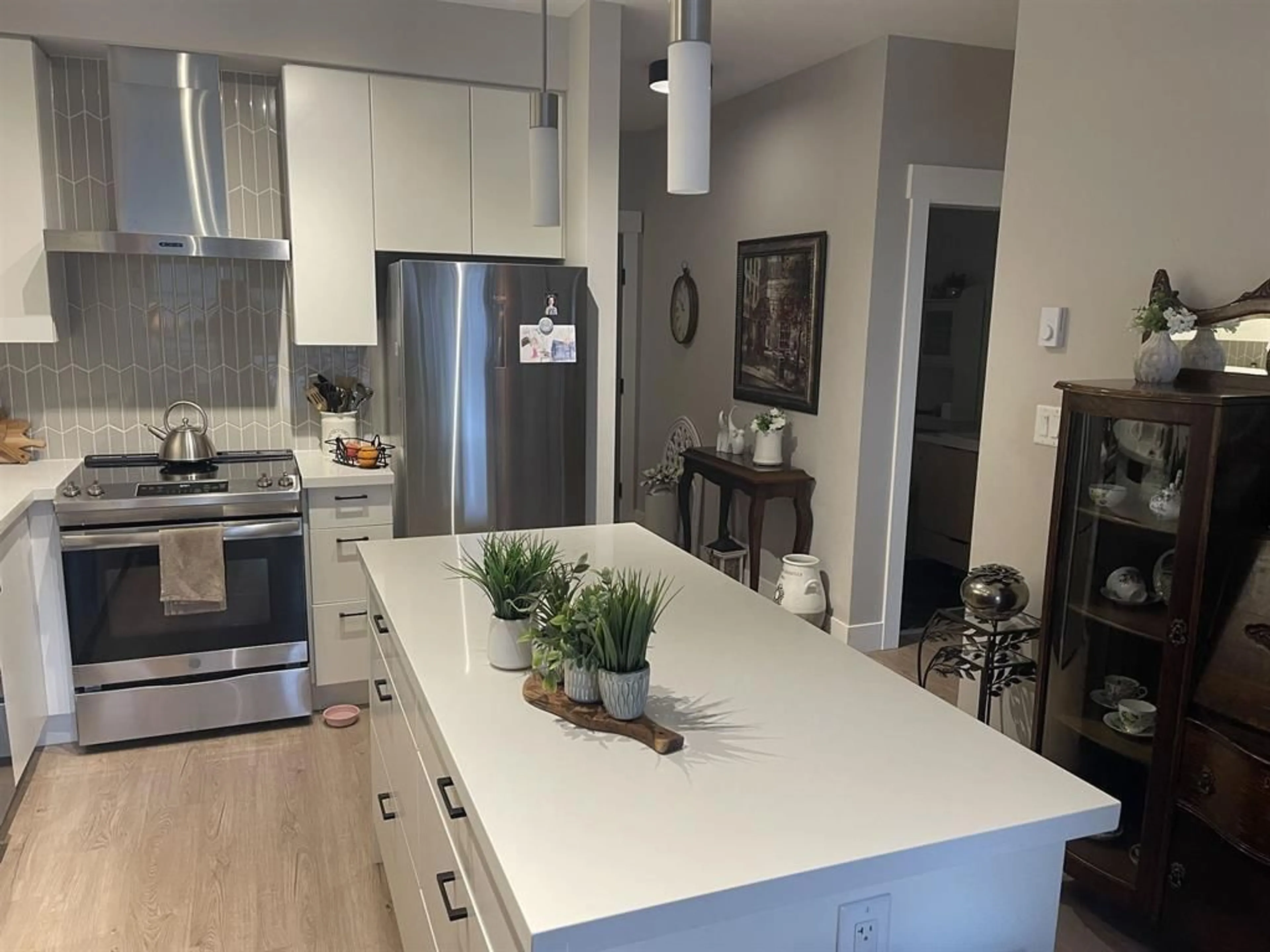 Open concept kitchen, unknown for B302 - 20838 78B AVENUE, Langley British Columbia V2Y3M2