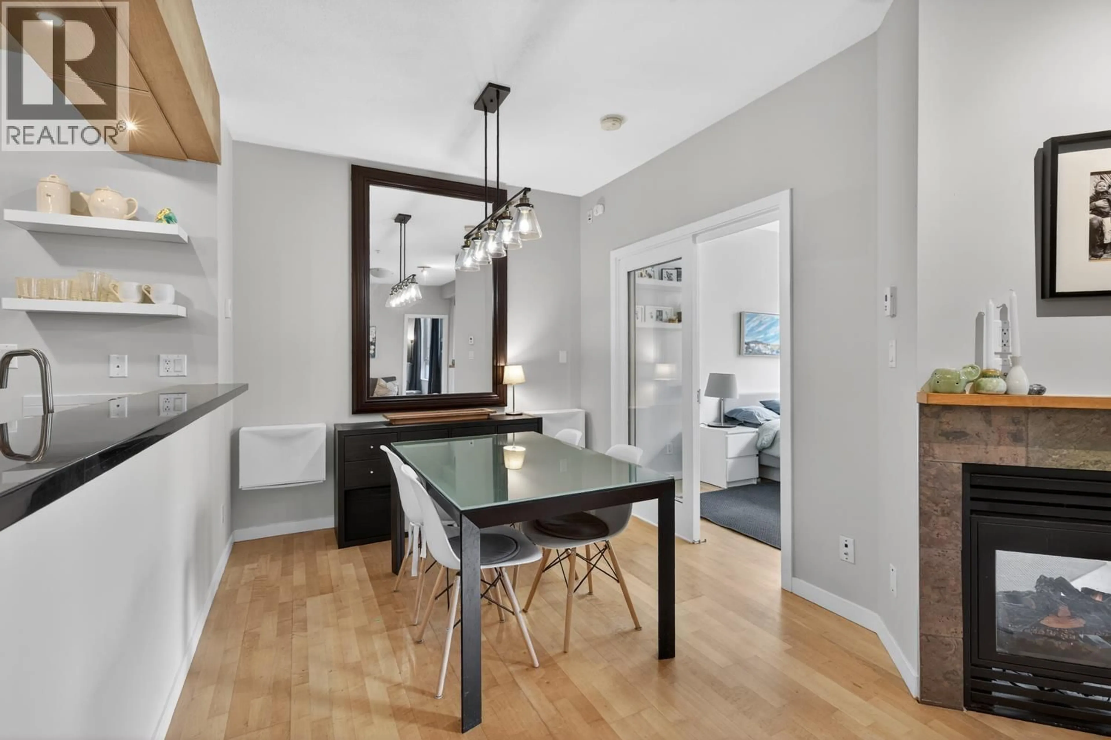 Unknown for 222 - 560 RAVEN WOODS DRIVE, North Vancouver British Columbia V7G2T3