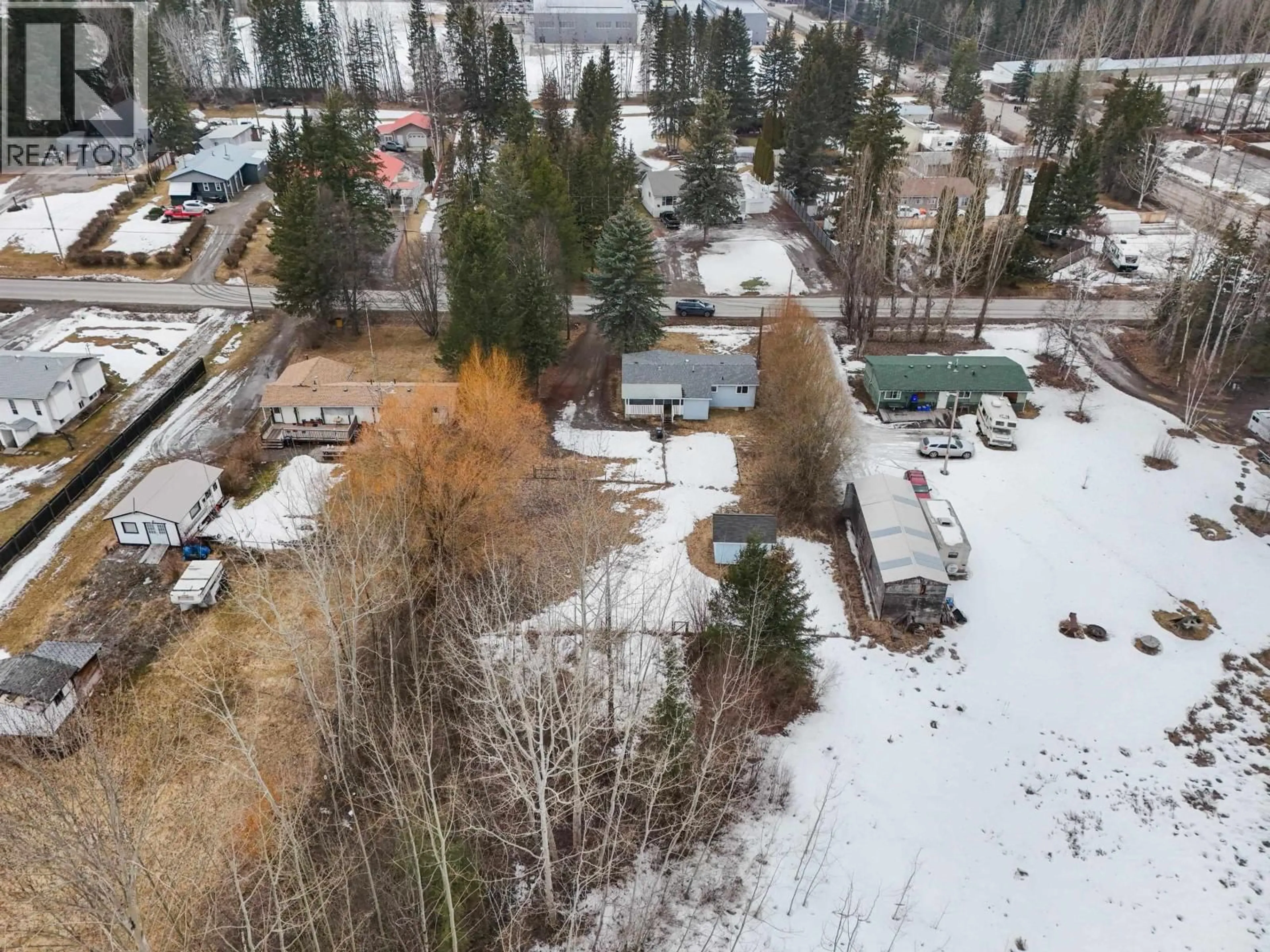 A pic from outside/outdoor area/front of a property/back of a property/a pic from drone, unknown for 962 MAPLE HEIGHTS ROAD, Quesnel British Columbia V2J3X3