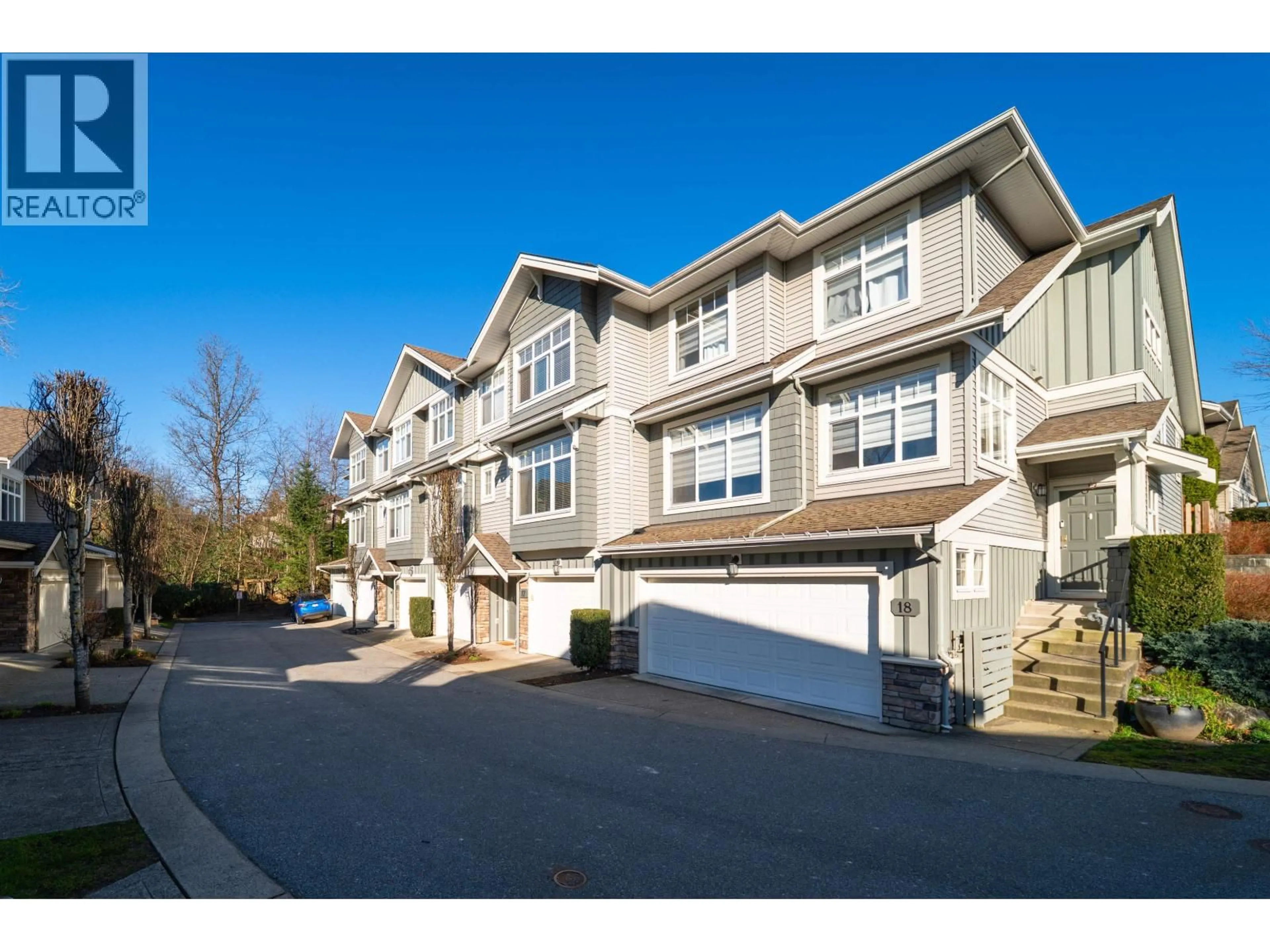 A pic from outside/outdoor area/front of a property/back of a property/a pic from drone, street for 17 - 11282 COTTONWOOD DRIVE, Maple Ridge British Columbia V2X8W7