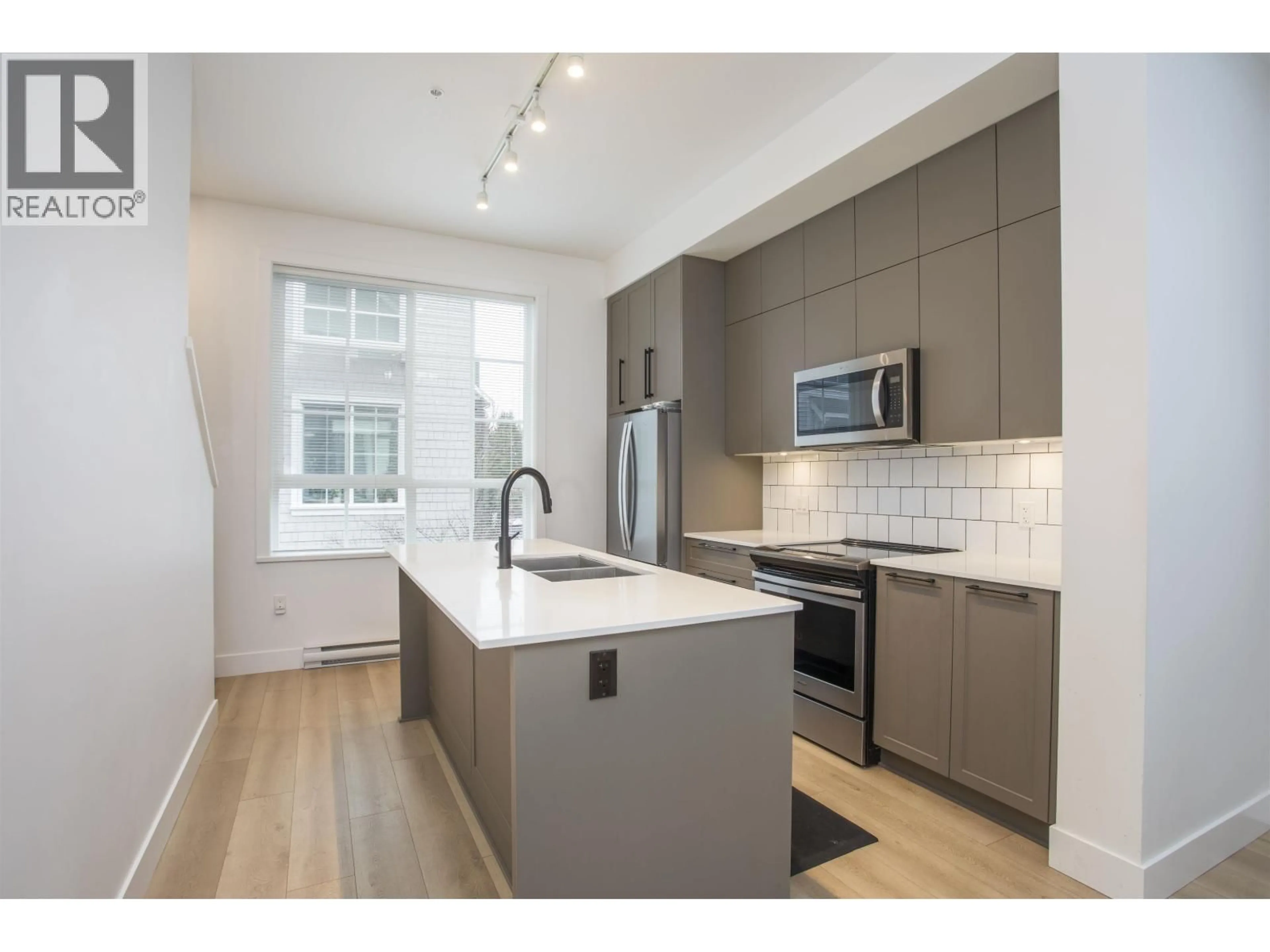 Open concept kitchen, unknown for 47 - 19696 HAMMOND ROAD, Pitt Meadows British Columbia V3Y0G7