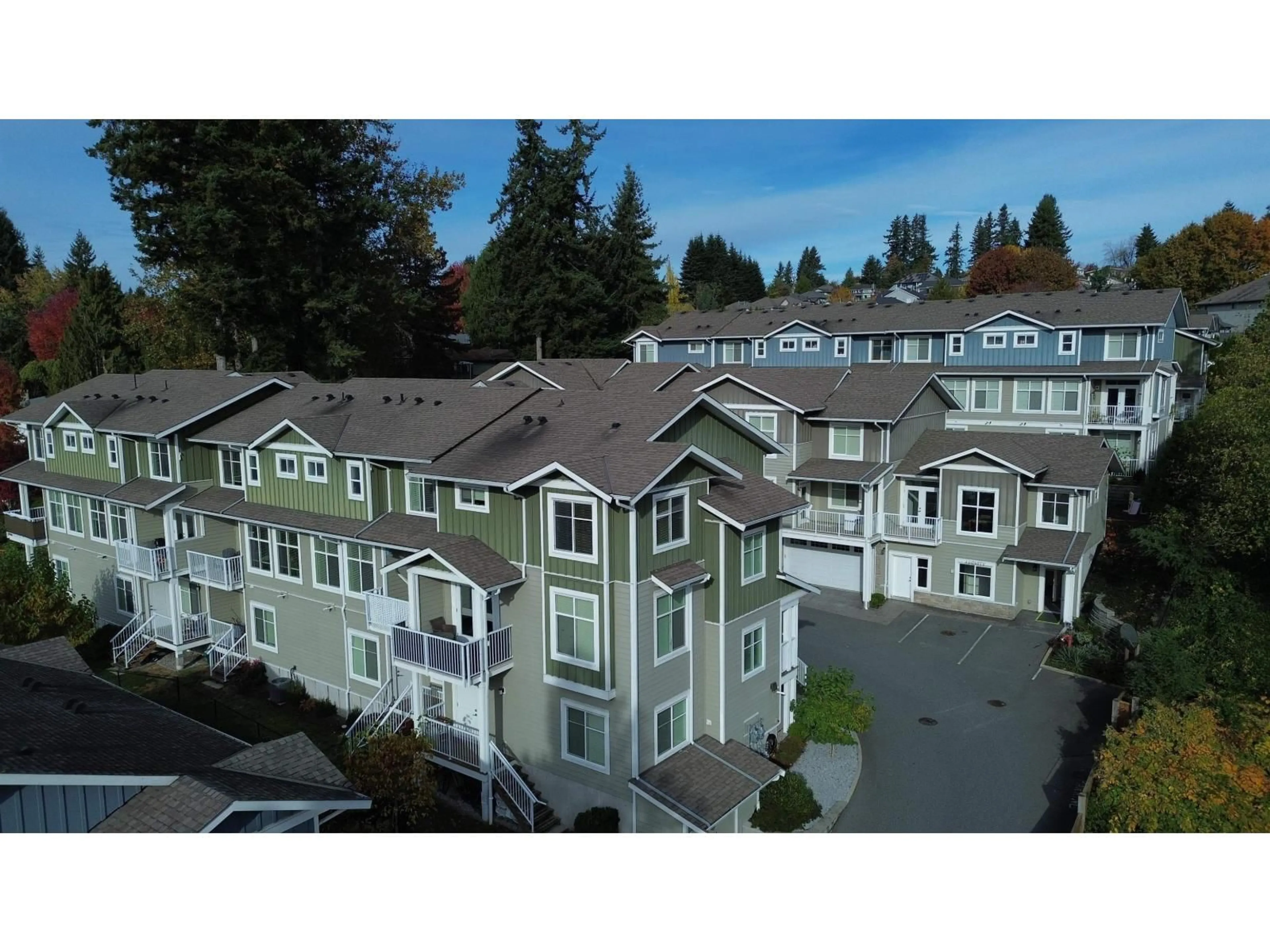 A pic from outside/outdoor area/front of a property/back of a property/a pic from drone, mountain view for 9 - 32921 14 AVENUE, Mission British Columbia V2V0E9
