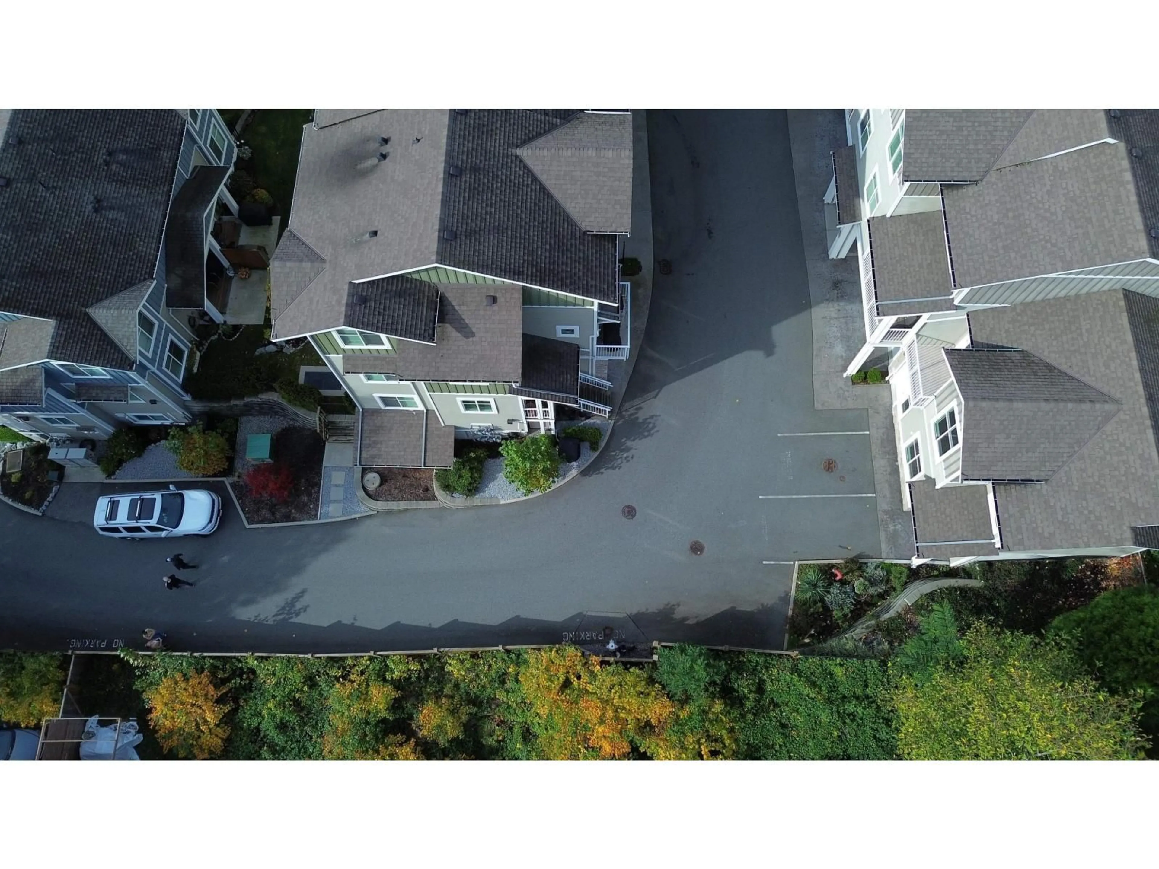 A pic from outside/outdoor area/front of a property/back of a property/a pic from drone, unknown for 9 - 32921 14 AVENUE, Mission British Columbia V2V0E9