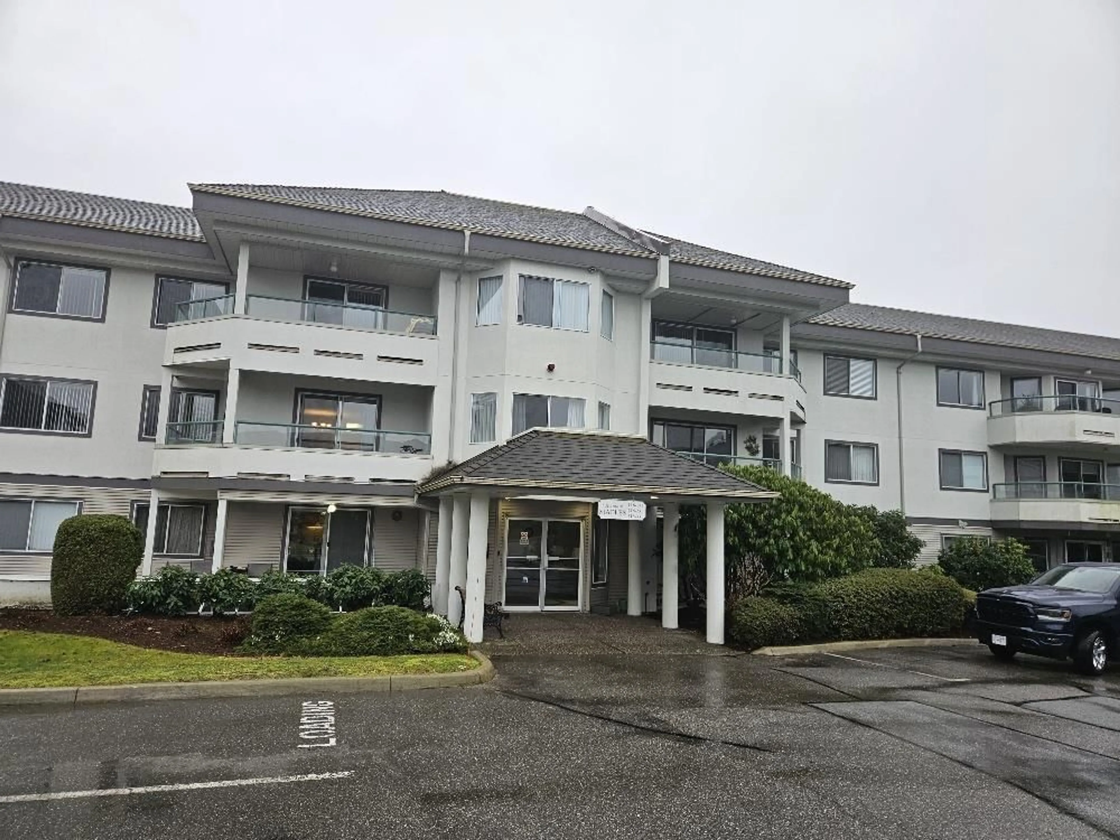 Unknown for 225 - 2451 GLADWIN ROAD, Abbotsford British Columbia V2T3N8