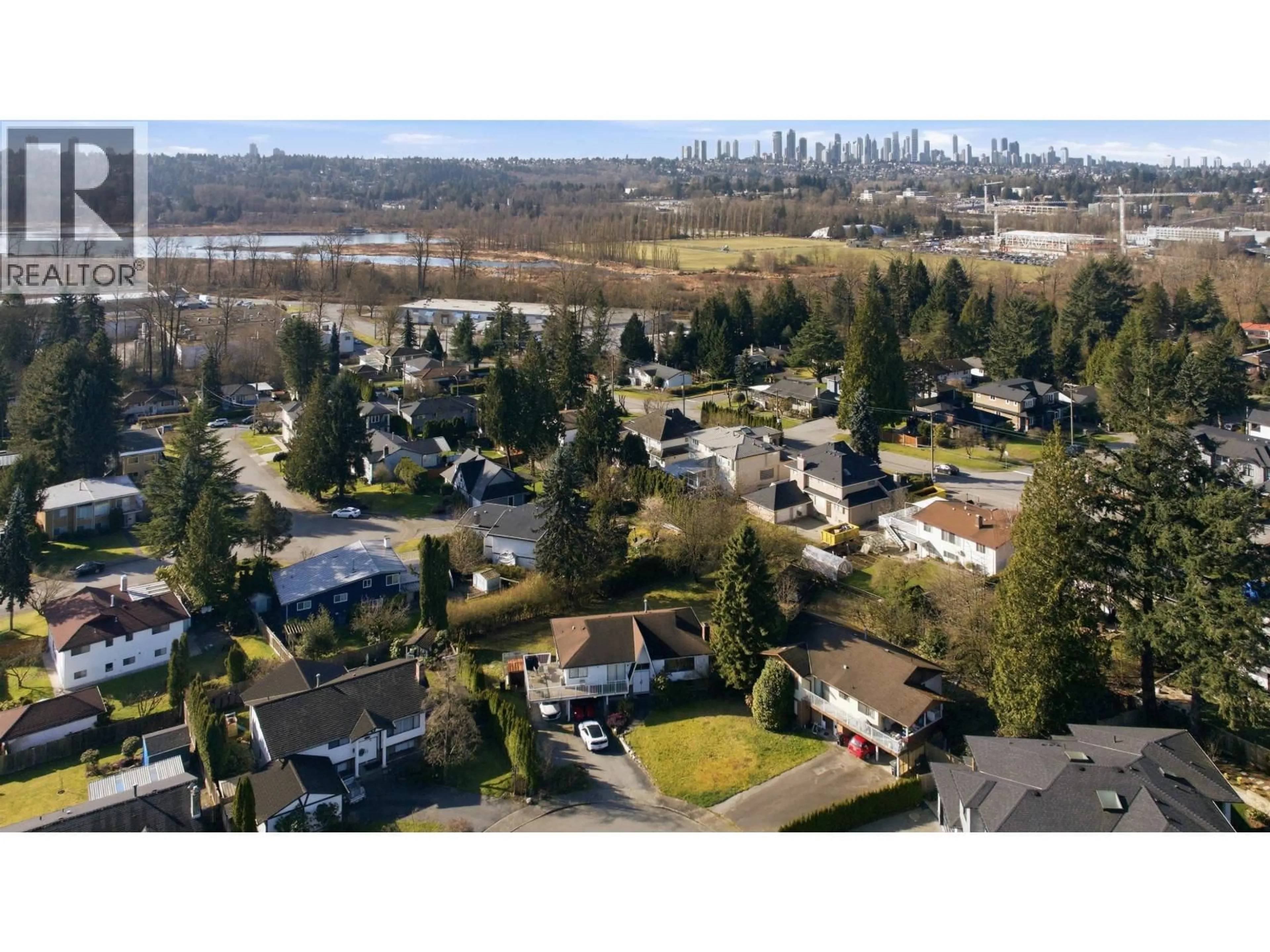 A pic from outside/outdoor area/front of a property/back of a property/a pic from drone, unknown for 7148 CARDINAL COURT, Burnaby British Columbia V5A1Y7
