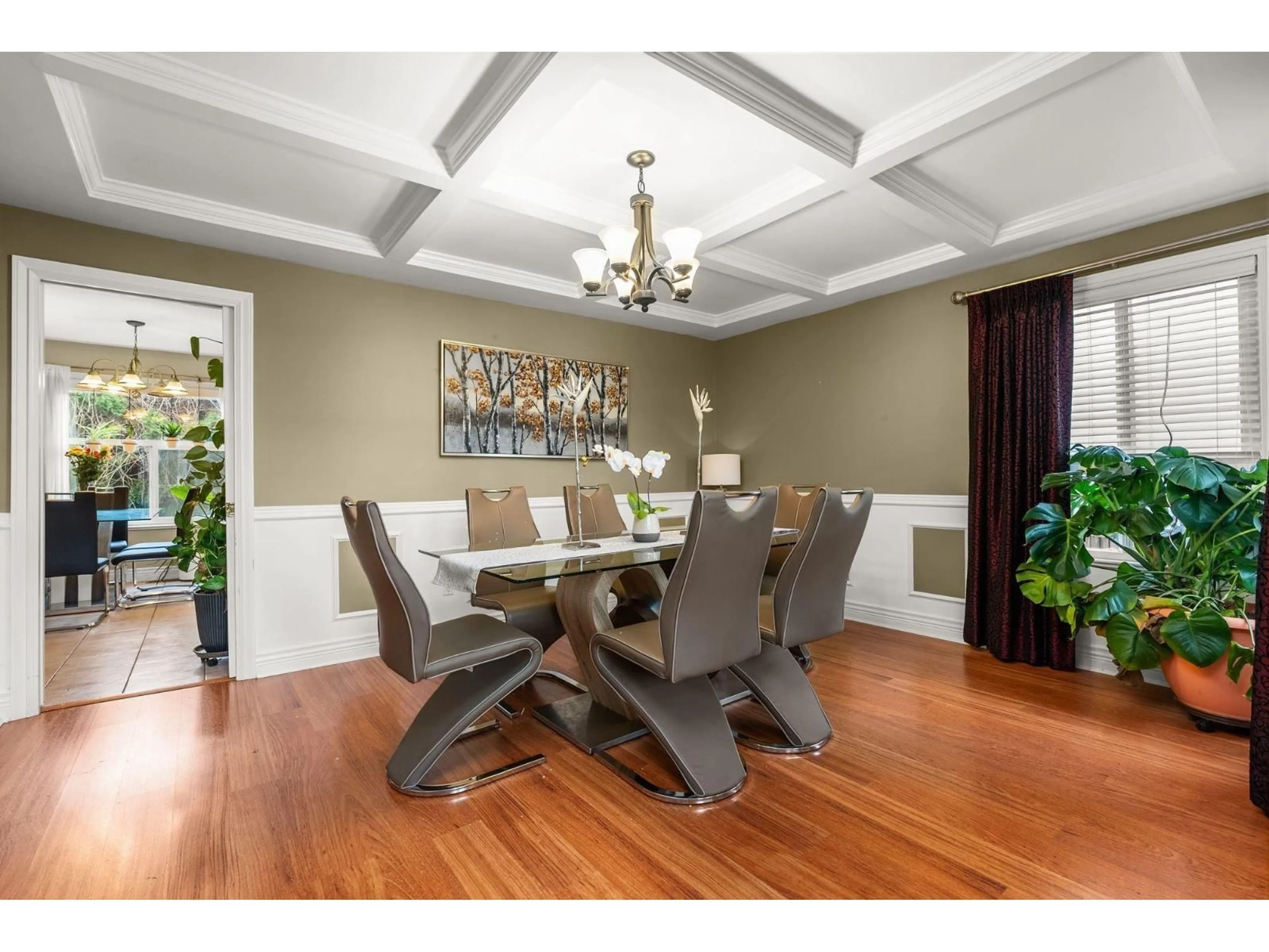 Dining room, wood/laminate floor for 12179 63A AVENUE, Surrey British Columbia V3X3G8
