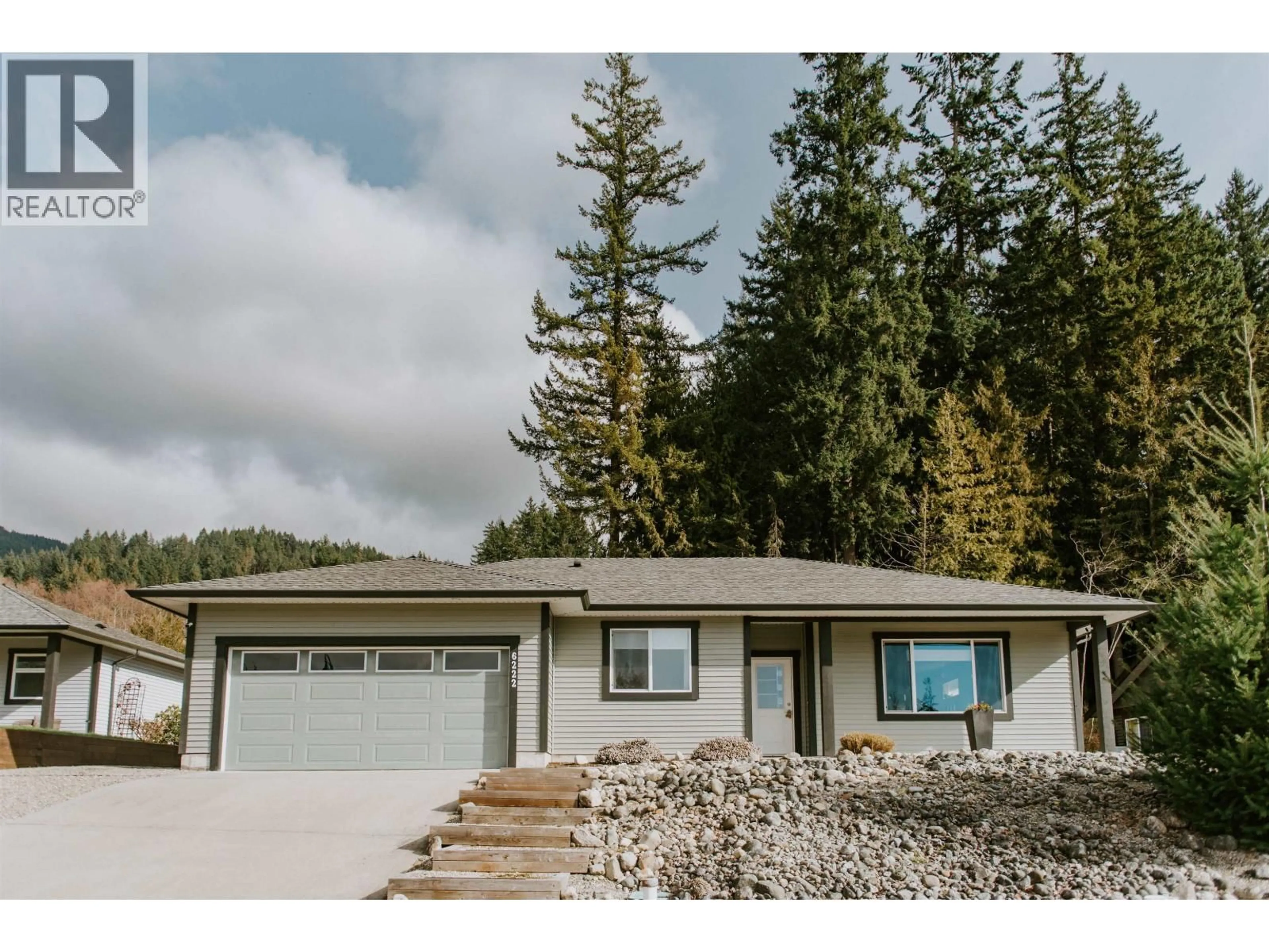 Home with vinyl exterior material, unknown for 6222 SITKA ROAD, Sechelt British Columbia V7Z0L3