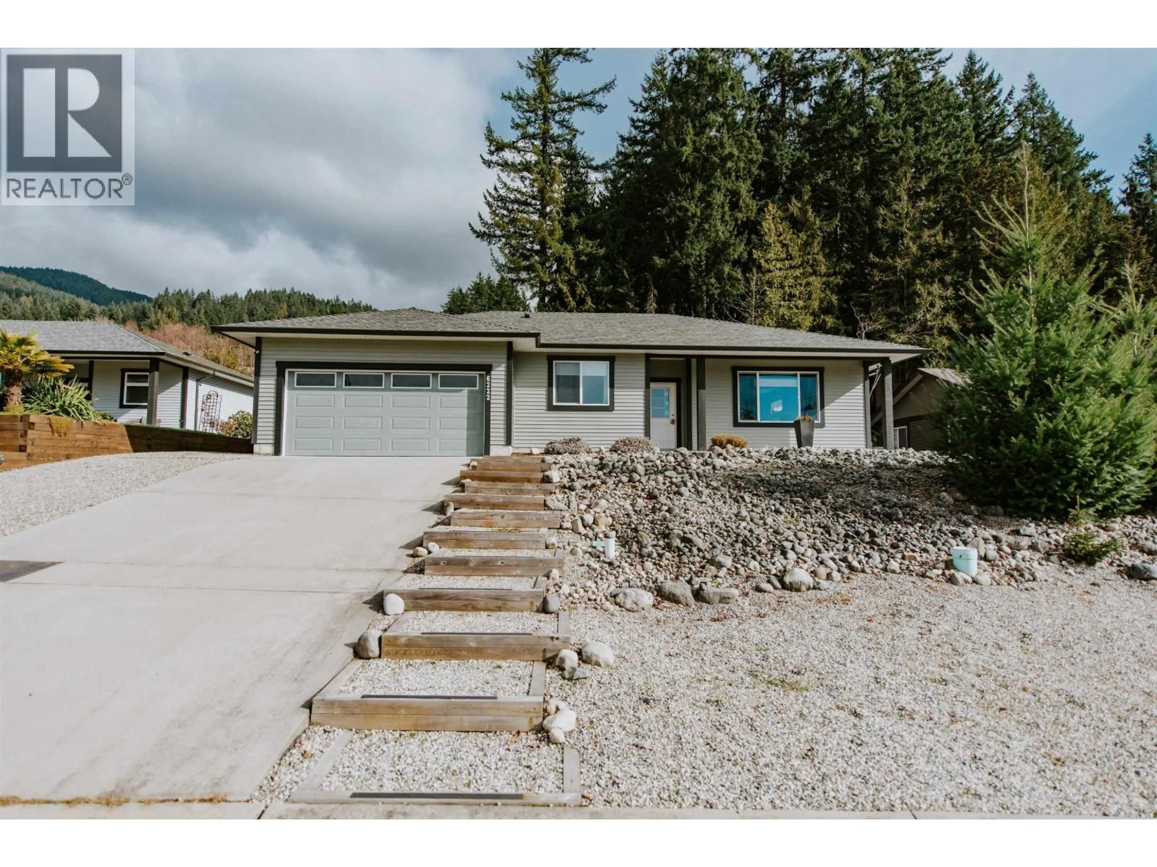 Home with vinyl exterior material, unknown for 6222 SITKA ROAD, Sechelt British Columbia V7Z0L3