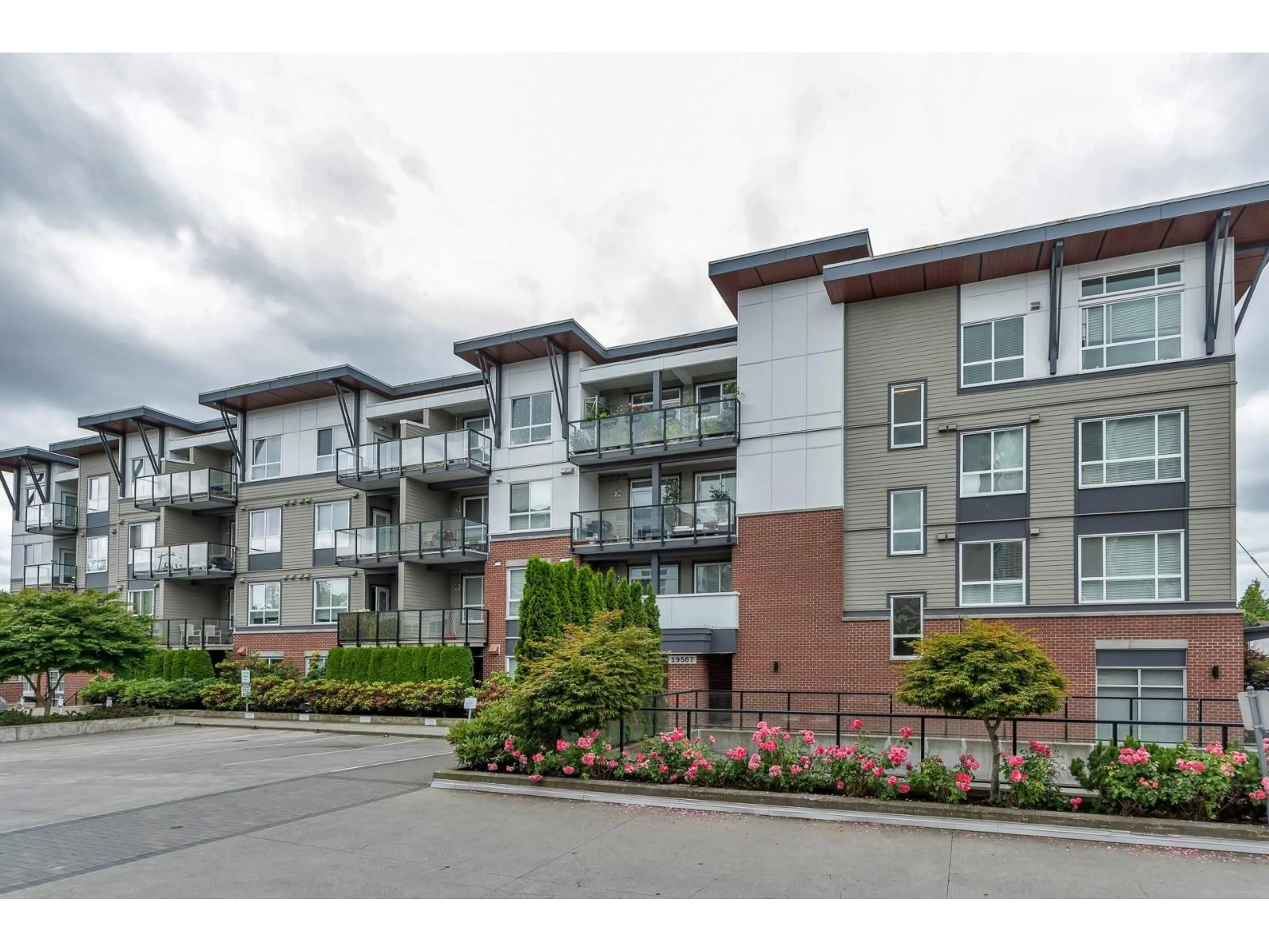 Unknown for 404 - 19567 64 AVENUE, Surrey British Columbia V3S7H8