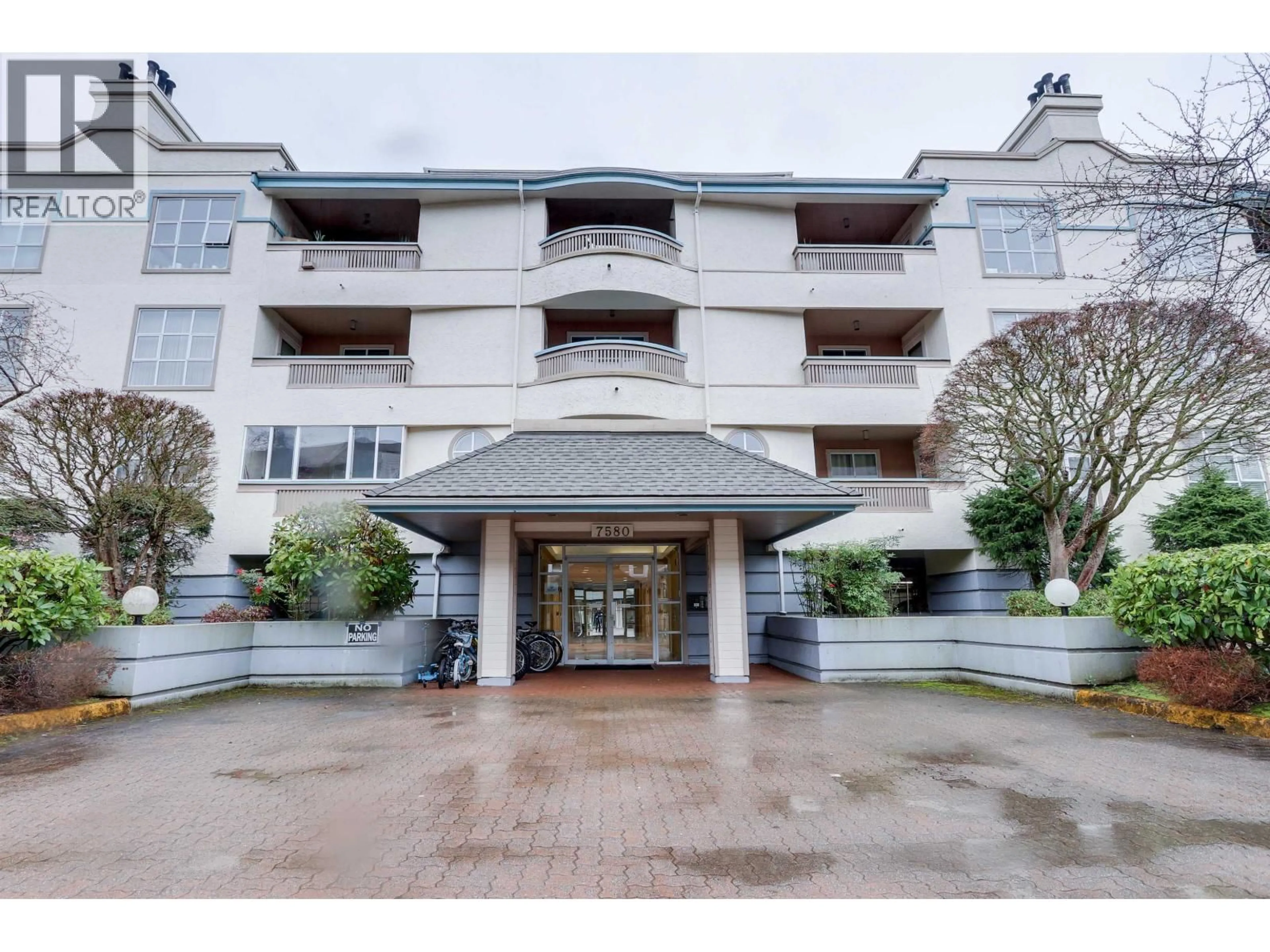 Indoor foyer for 310 - 7580 MINORU BOULEVARD, Richmond British Columbia V6Y1Z5
