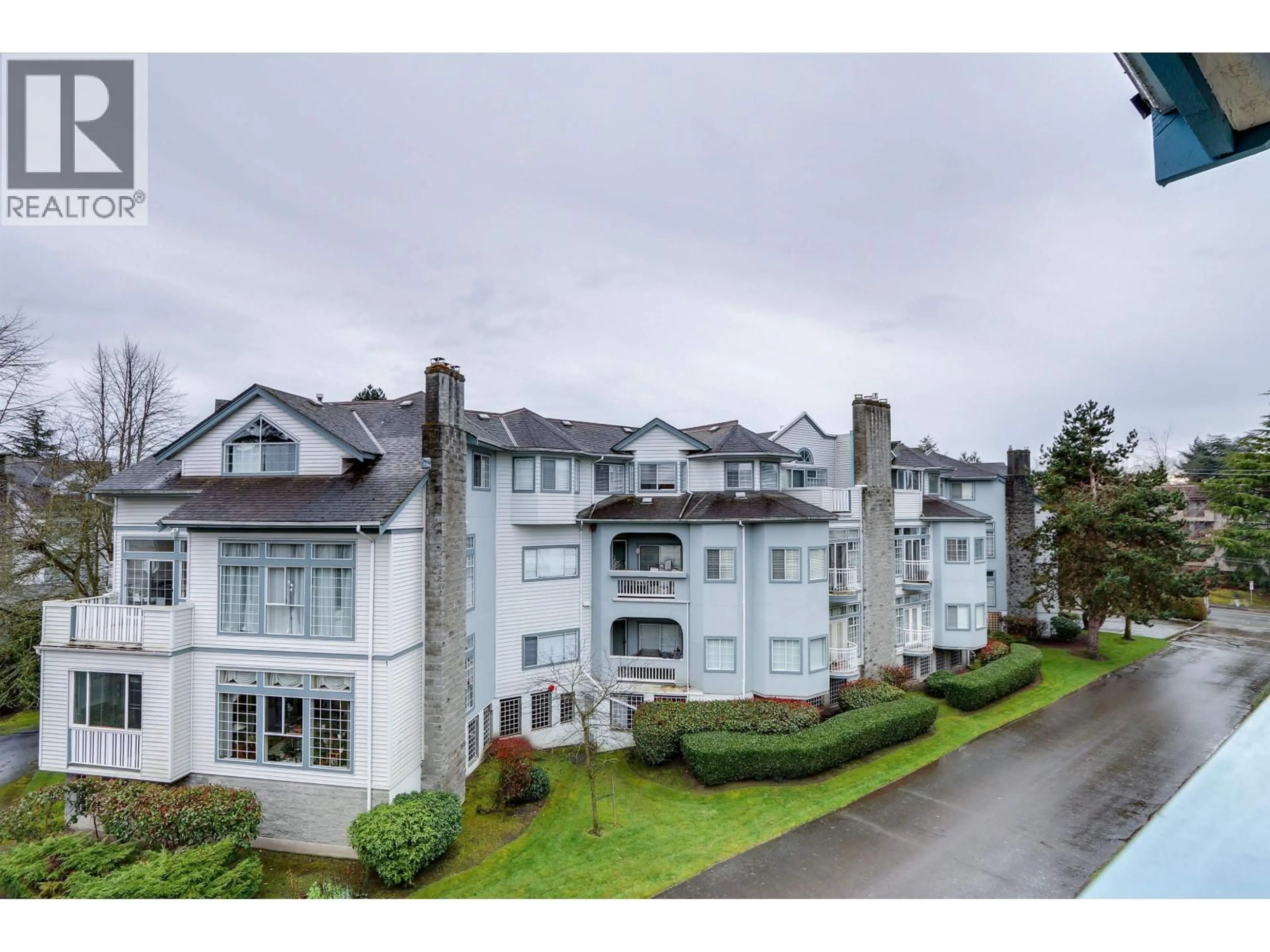 A pic from outside/outdoor area/front of a property/back of a property/a pic from drone, unknown for 310 - 7580 MINORU BOULEVARD, Richmond British Columbia V6Y1Z5
