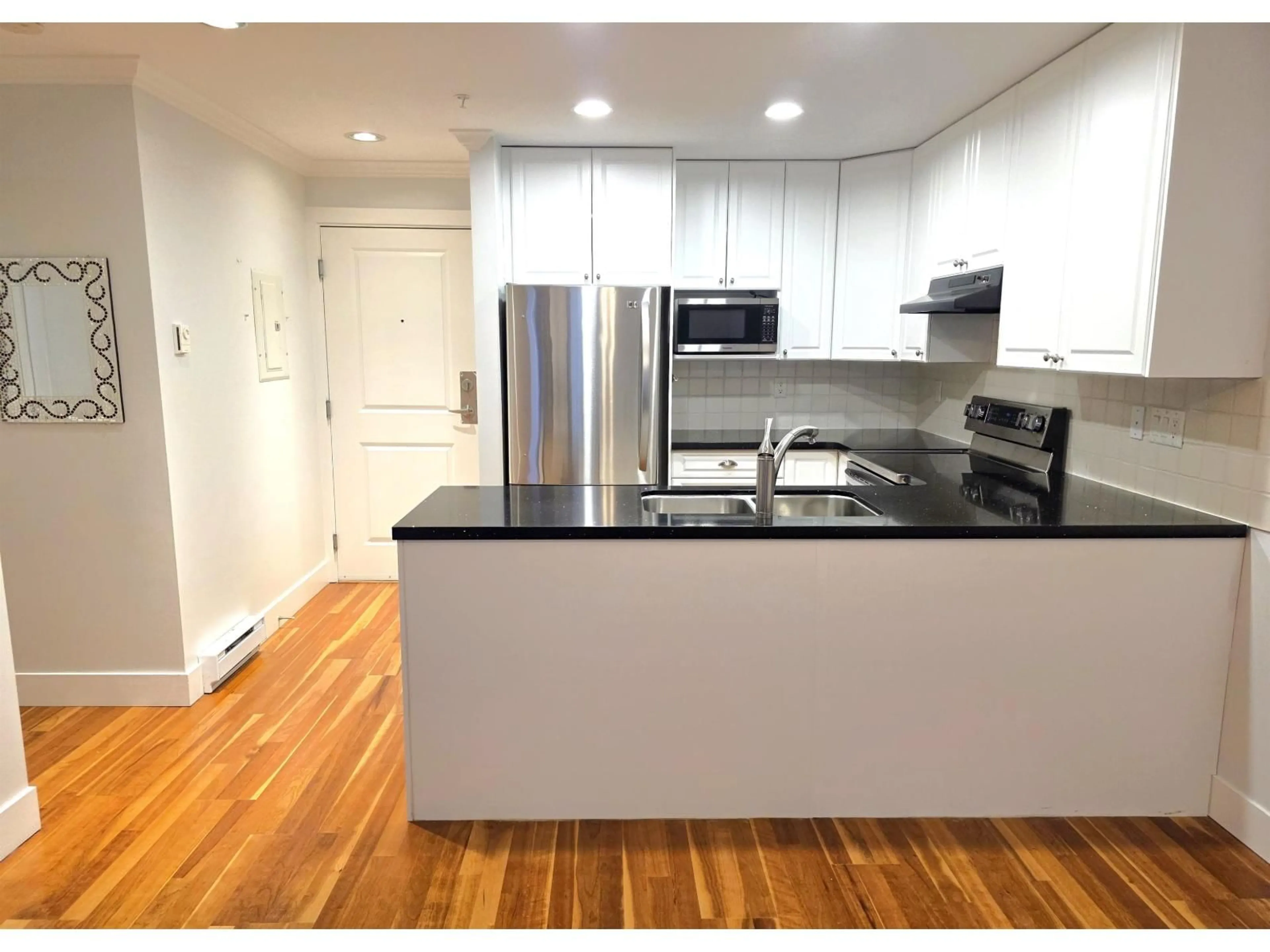 Unknown for 209 - 15350 16A AVENUE, Surrey British Columbia V4A1S9