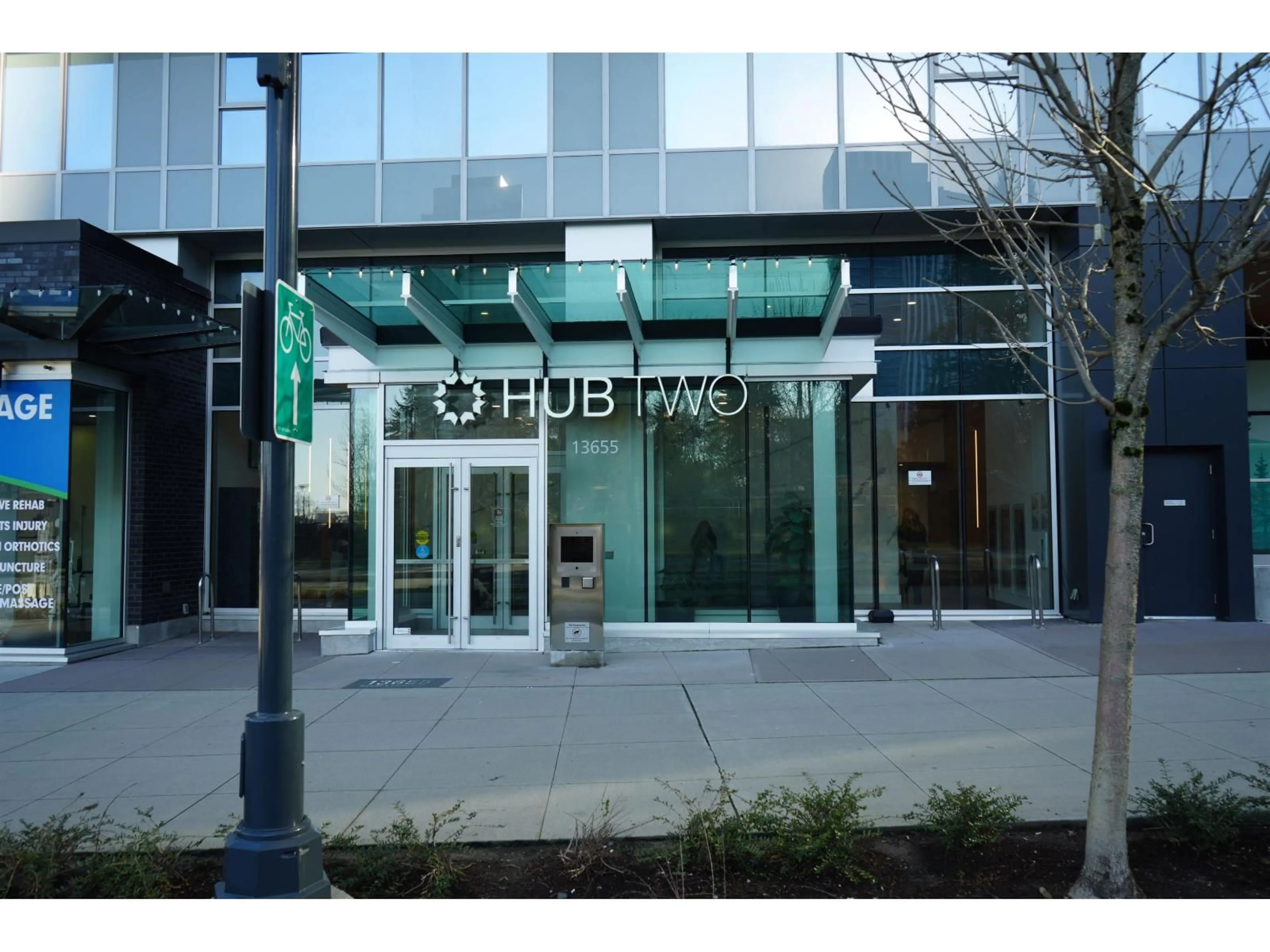 Indoor foyer for 2710 - 13655 FRASER HIGHWAY, Surrey British Columbia V3T0P8