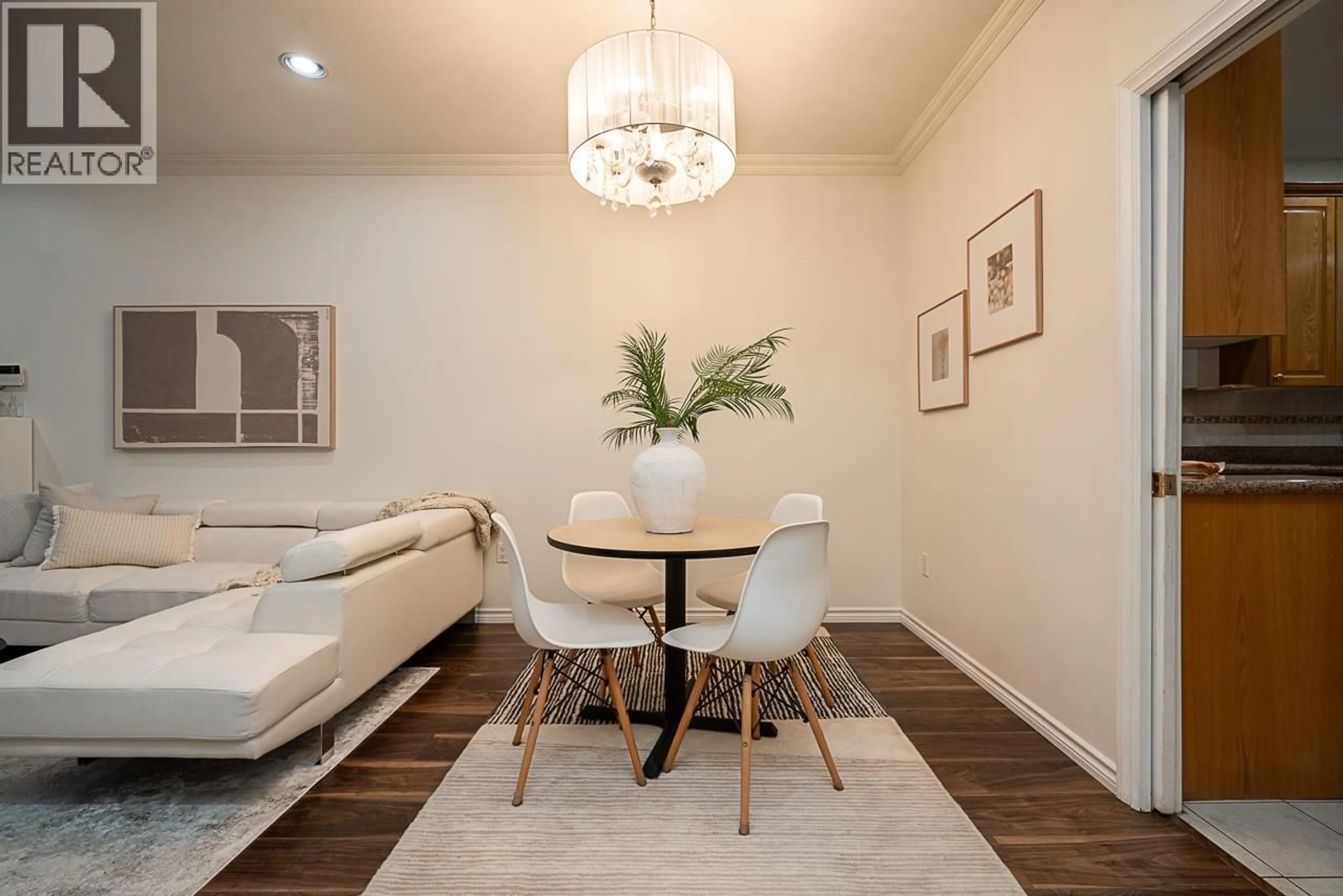 Dining room, wood/laminate floor for 7408 18TH AVENUE, Burnaby British Columbia V3N1H5