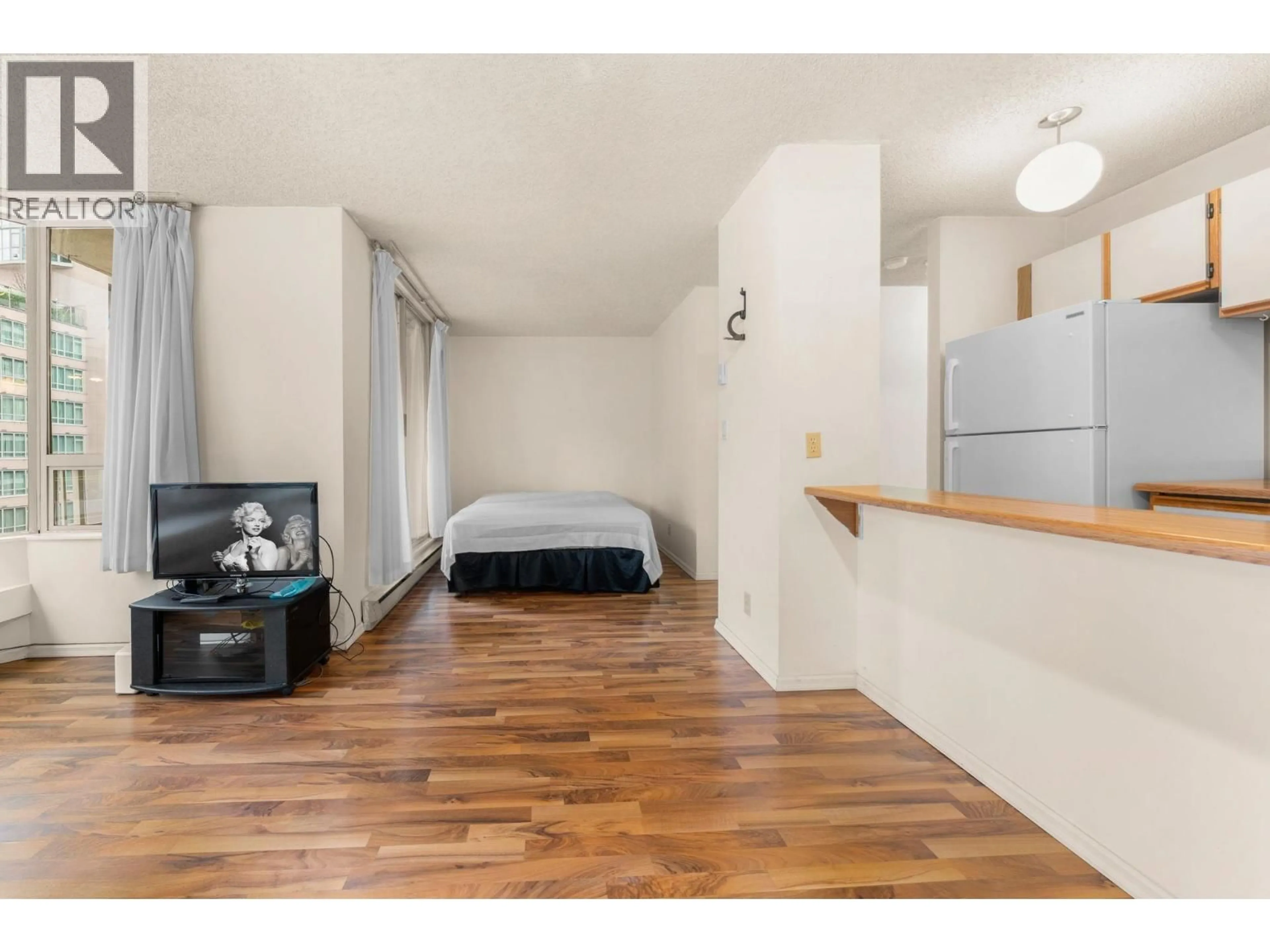 A pic of a room for 307 - 1330 HORNBY STREET, Vancouver British Columbia V6Z1W5