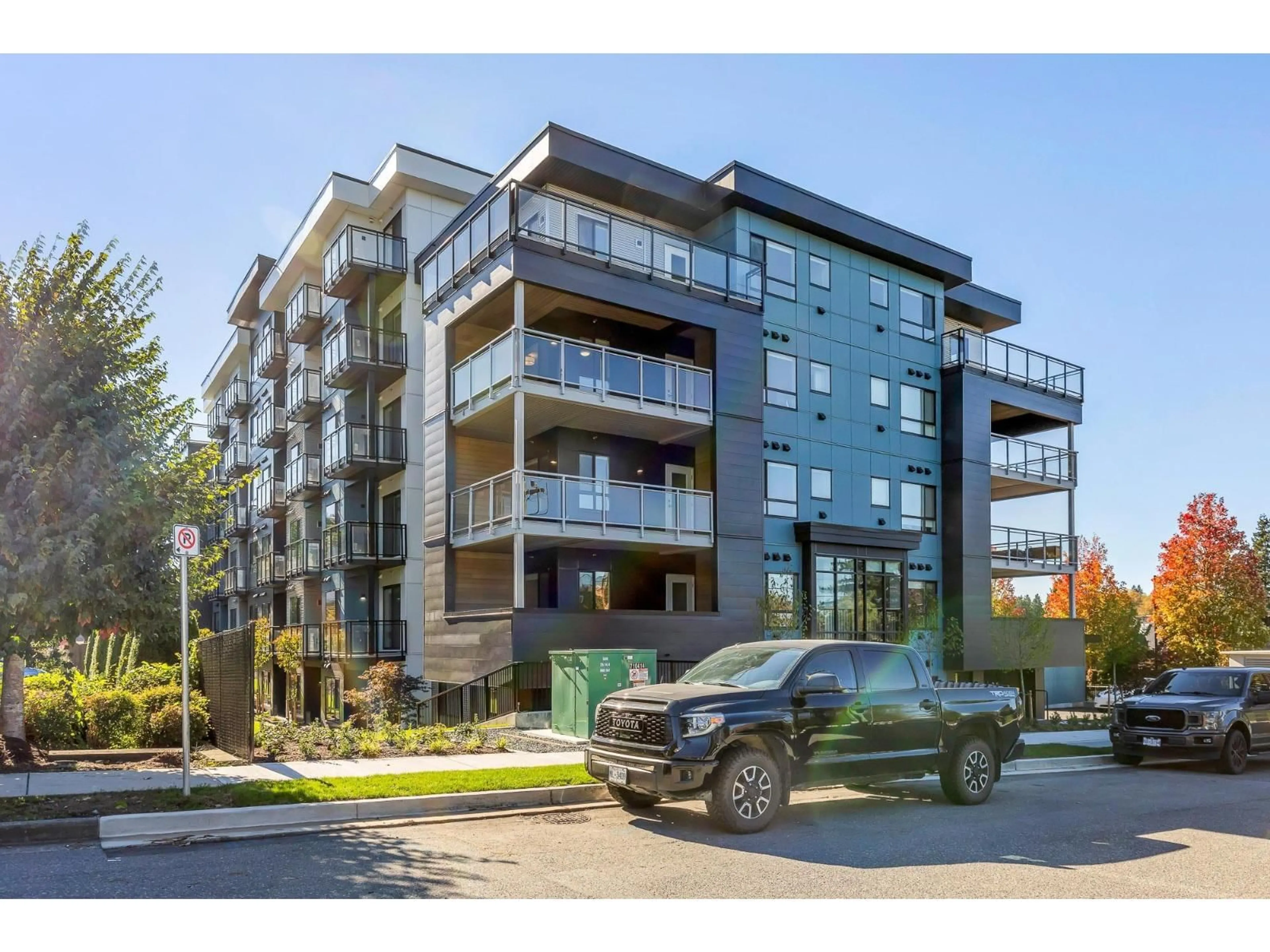 Unknown for 304 - 33886 PINE STREET, Abbotsford British Columbia V2S0N9