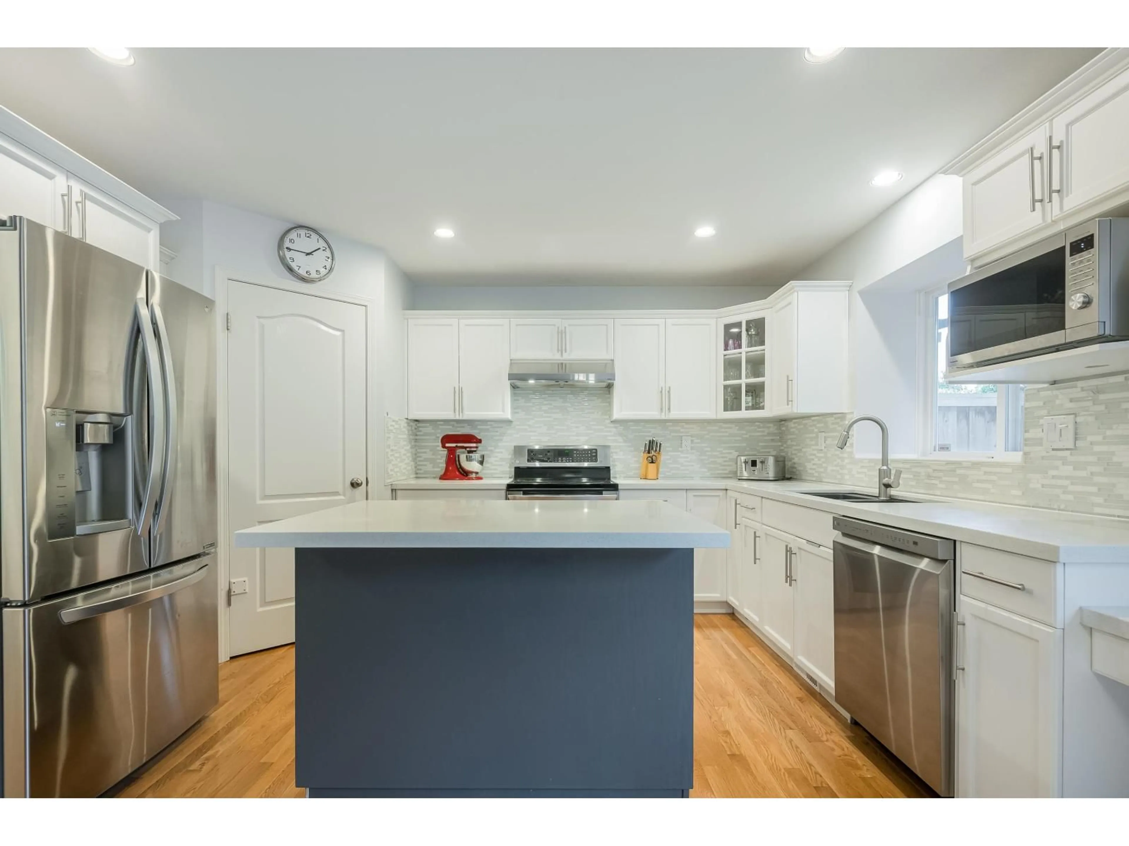 Open concept kitchen, unknown for 20265 94B AVENUE, Langley British Columbia V1M3Z4