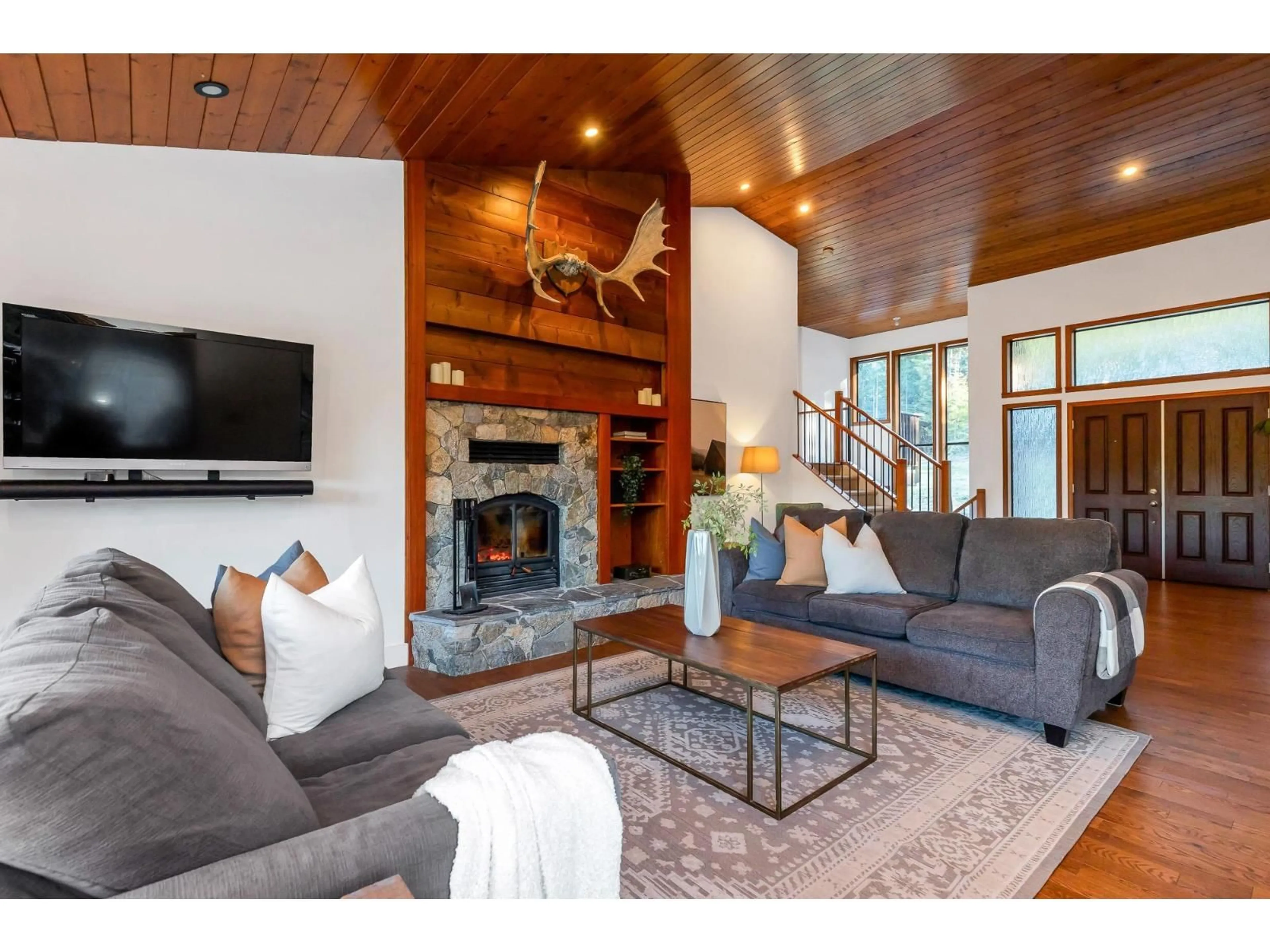 Living room with furniture, wood/laminate floor for 12530 JOHNSON STREET, Mission British Columbia V4S1L5