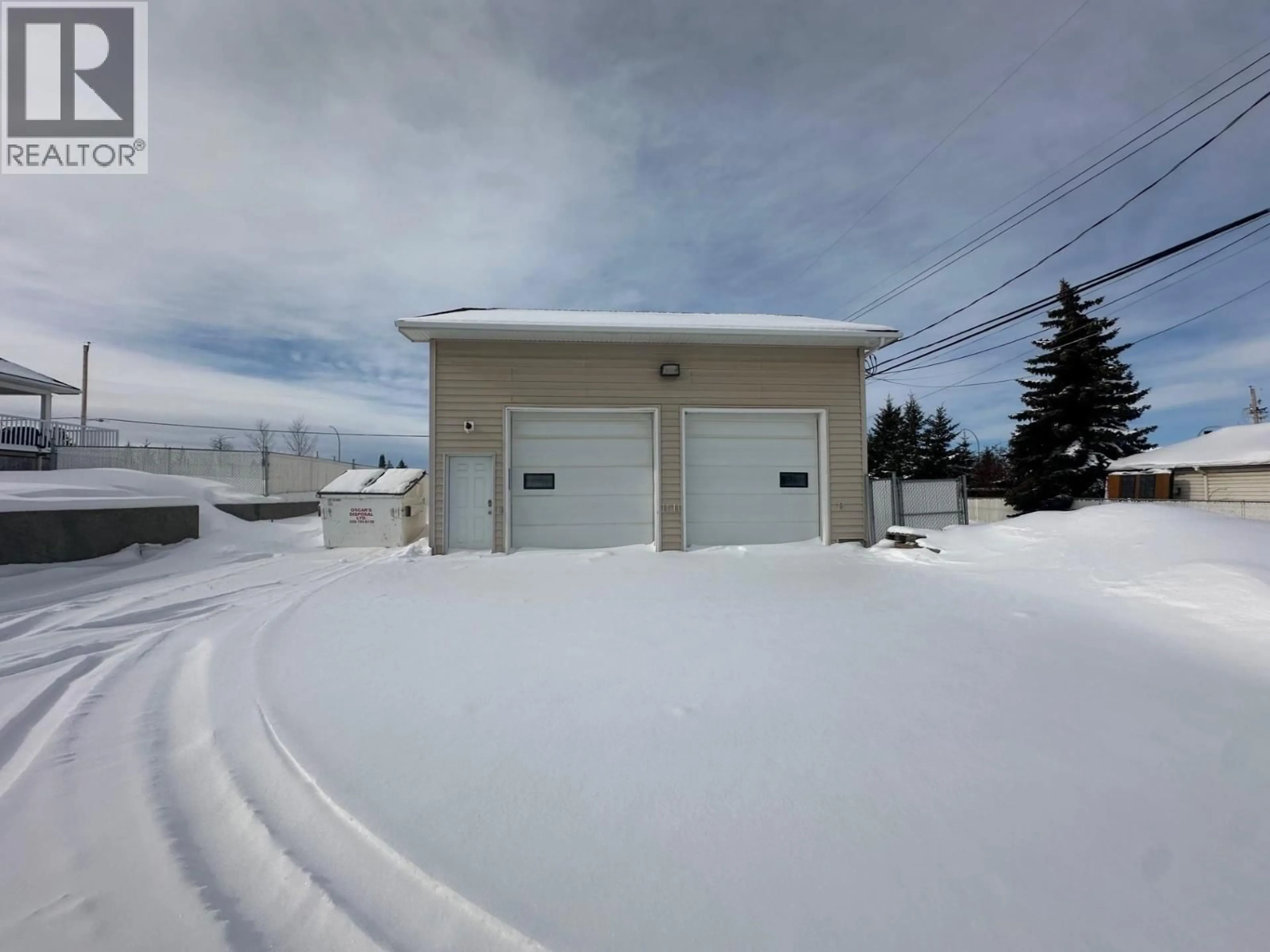 Indoor garage for 9916 111 AVENUE, Fort St. John British Columbia V1J2V1