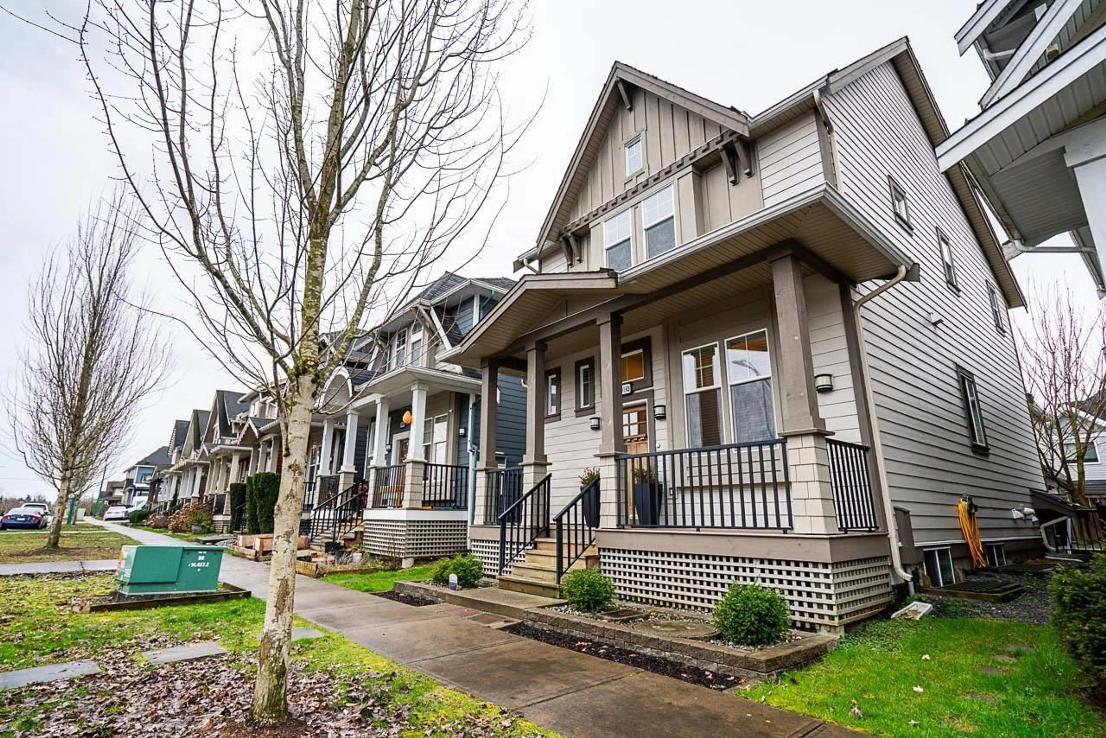 Home with vinyl exterior material, street for 19162 73 AVENUE, Surrey British Columbia V4N6L8