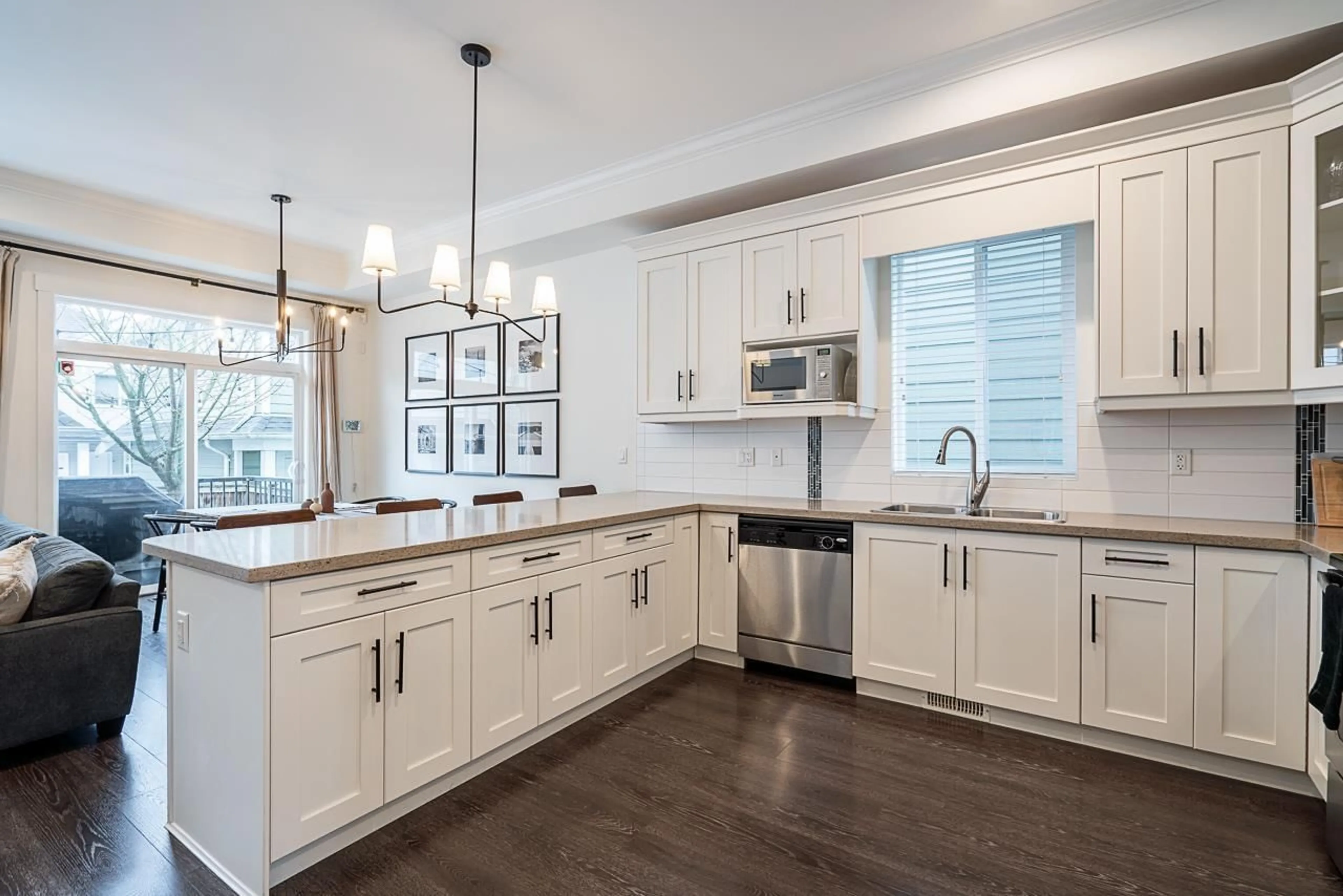 Open concept kitchen, unknown for 19162 73 AVENUE, Surrey British Columbia V4N6L8