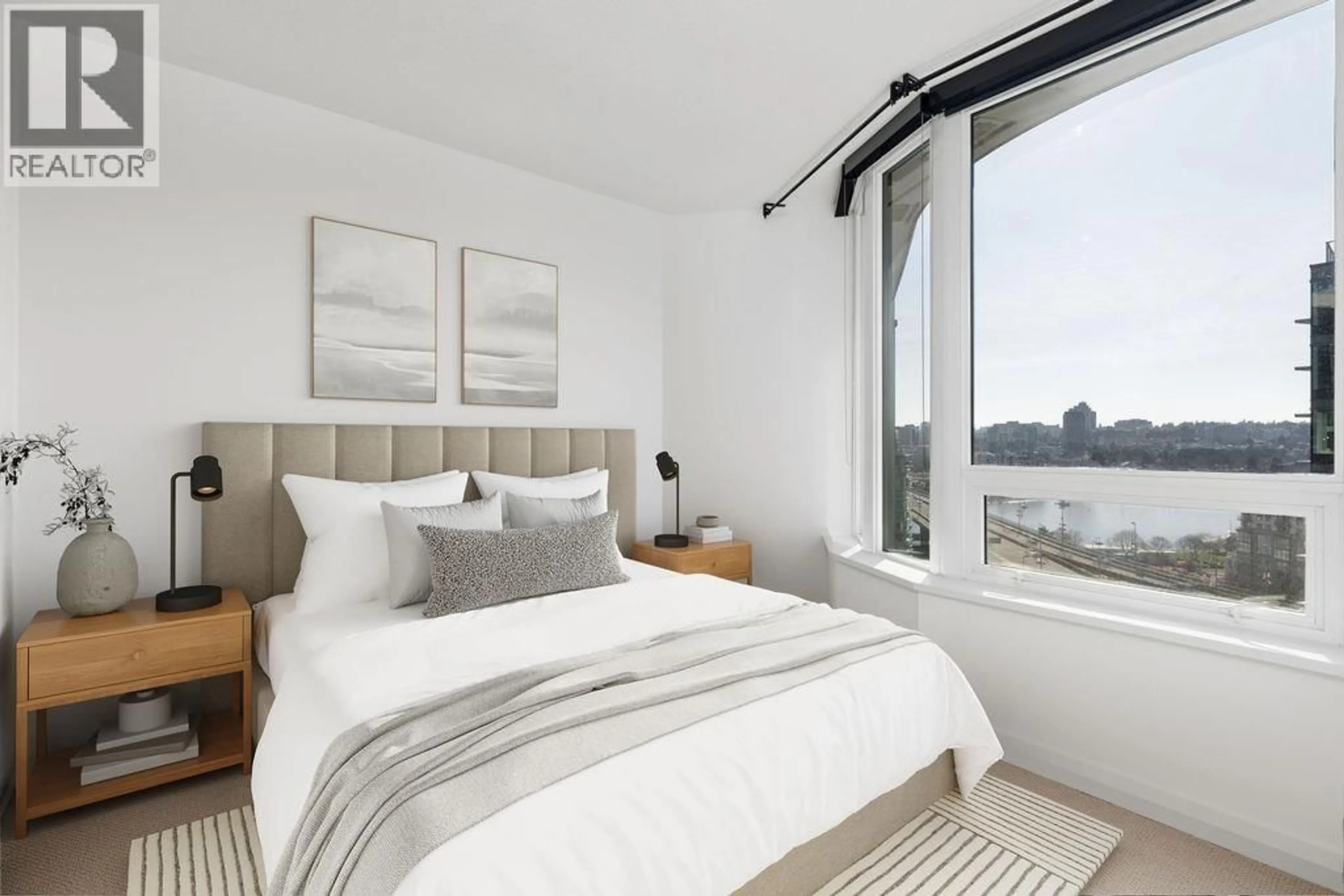 Bedroom with bed, unknown for 1751 - 38 SMITHE STREET, Vancouver British Columbia V6B0P3