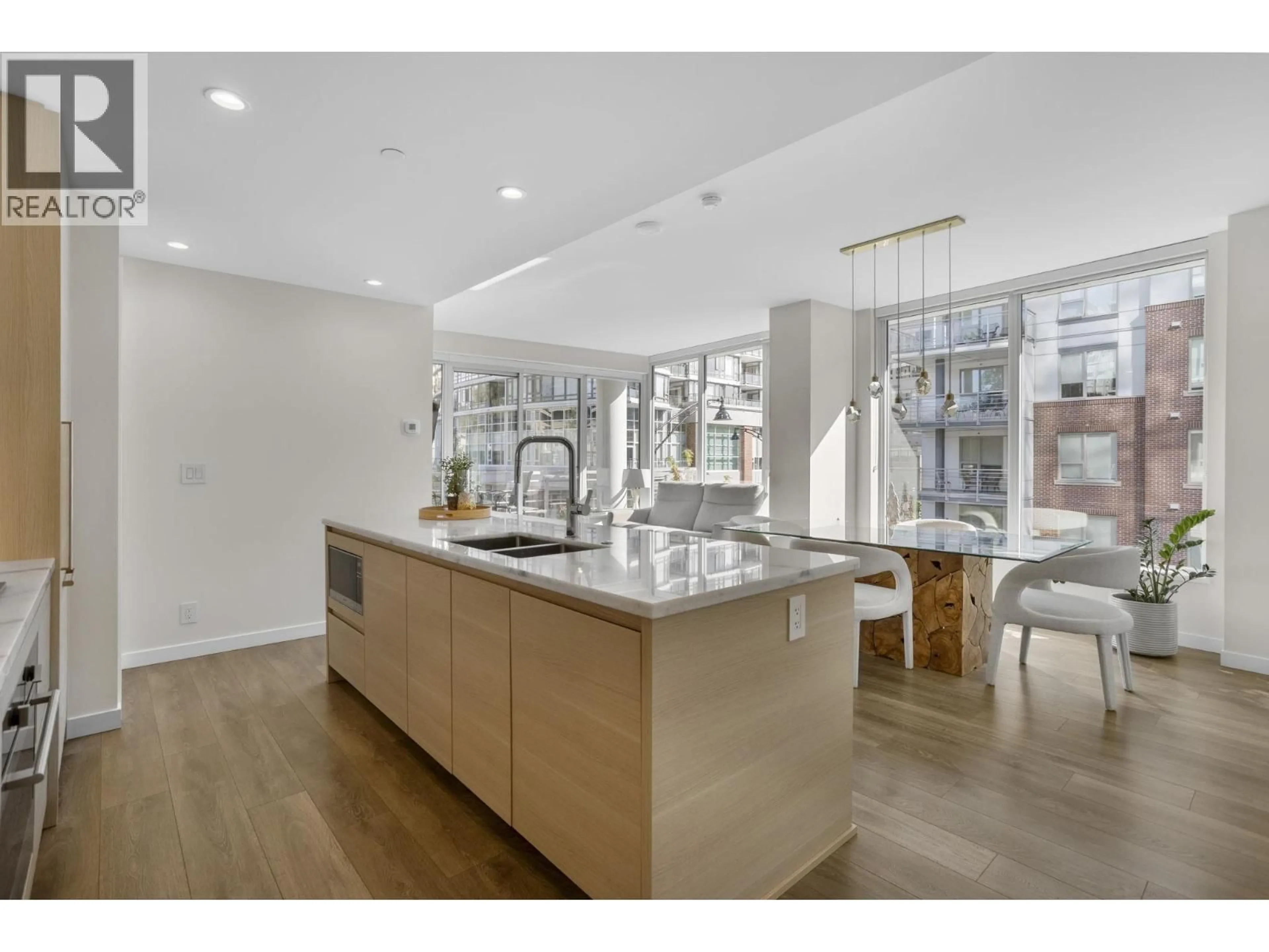 Open concept kitchen, ceramic/tile floor for 302 - 305 MORRISSEY ROAD, Port Moody British Columbia V3H0M3