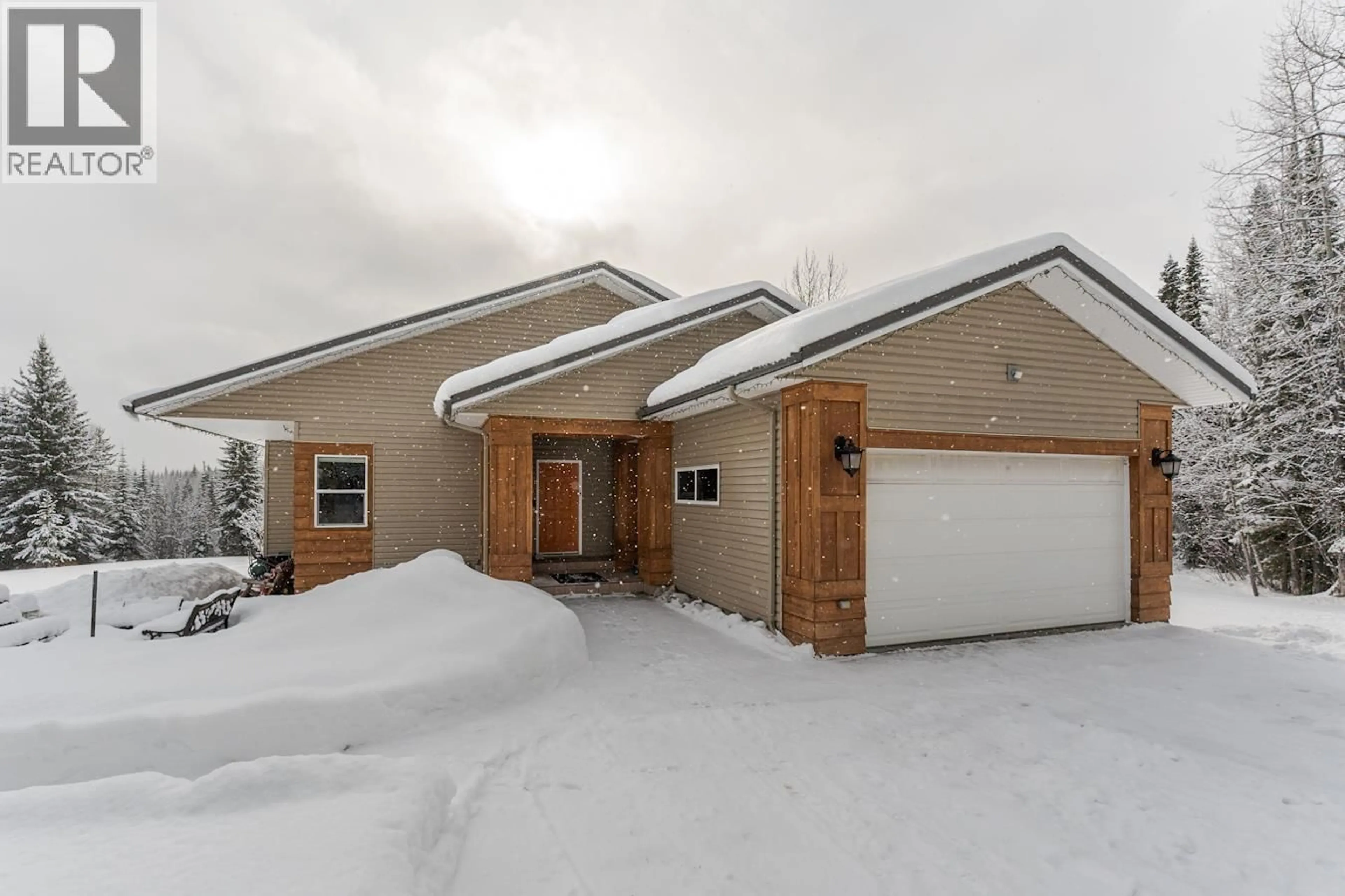Indoor garage for 13225 LOUIS DRIVE, Prince George British Columbia V2K5W9
