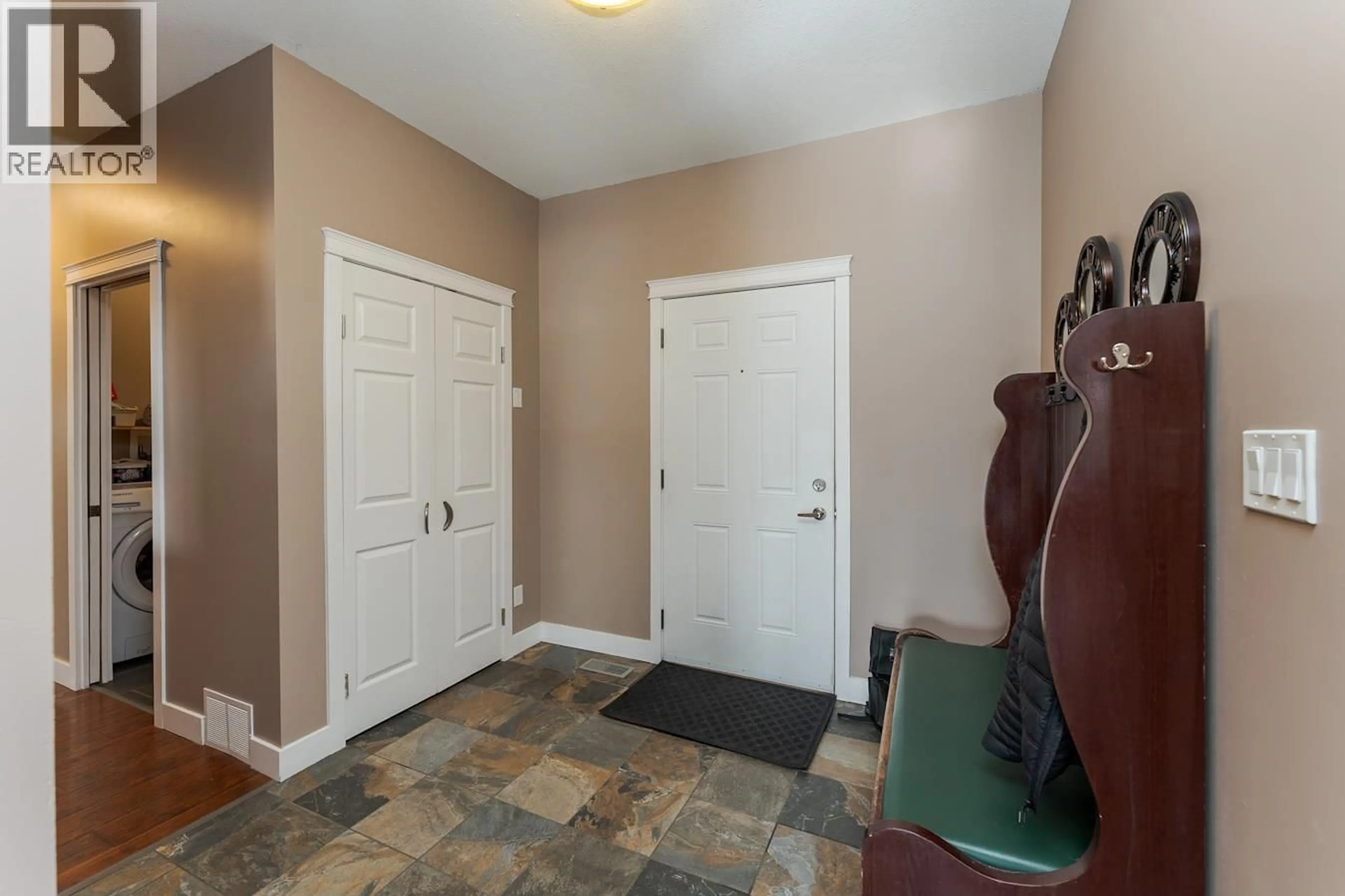 Indoor entryway for 13225 LOUIS DRIVE, Prince George British Columbia V2K5W9
