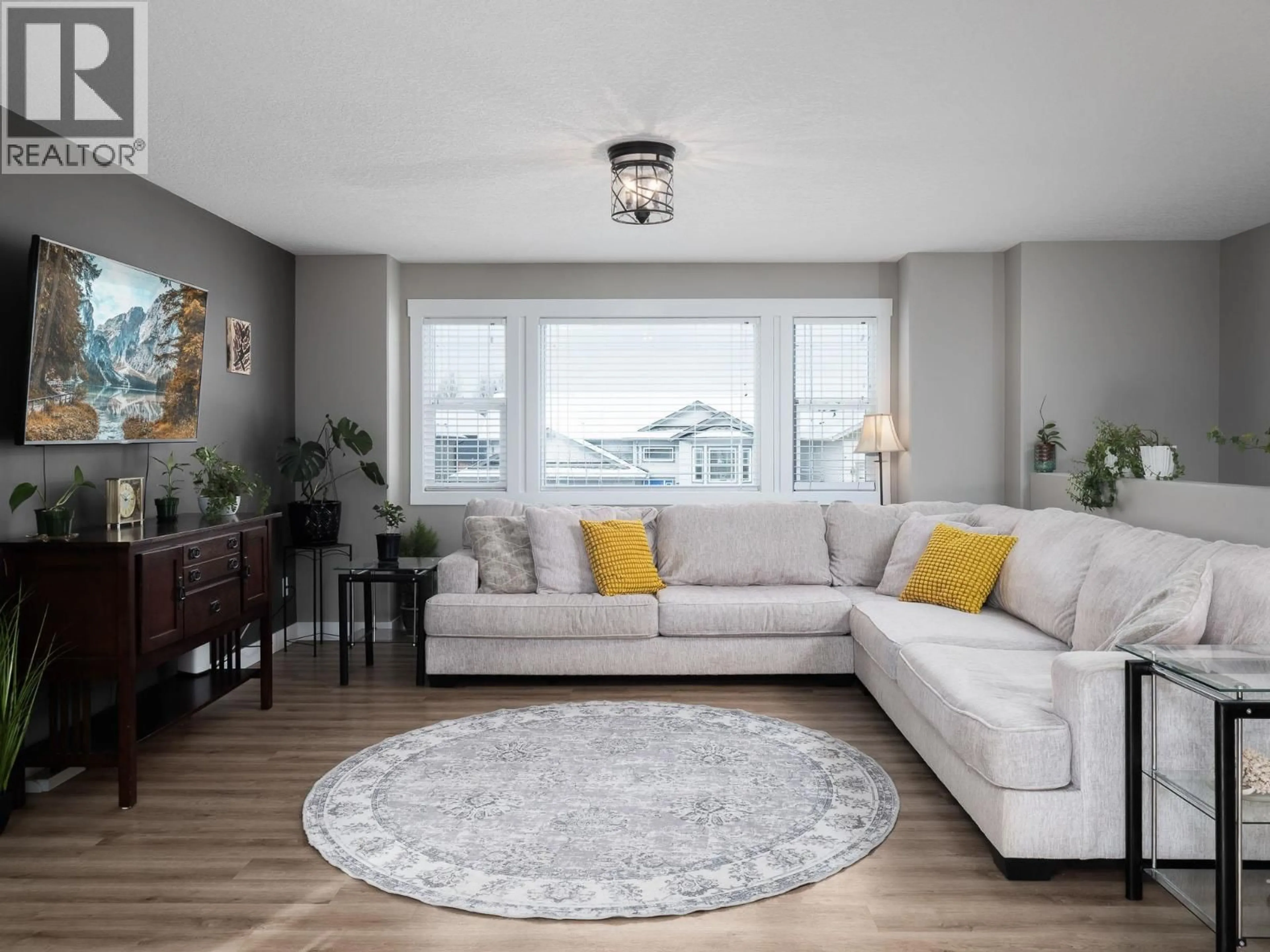 Living room with furniture, unknown for 5439 WOODVALLEY DRIVE, Prince George British Columbia V2K5A6