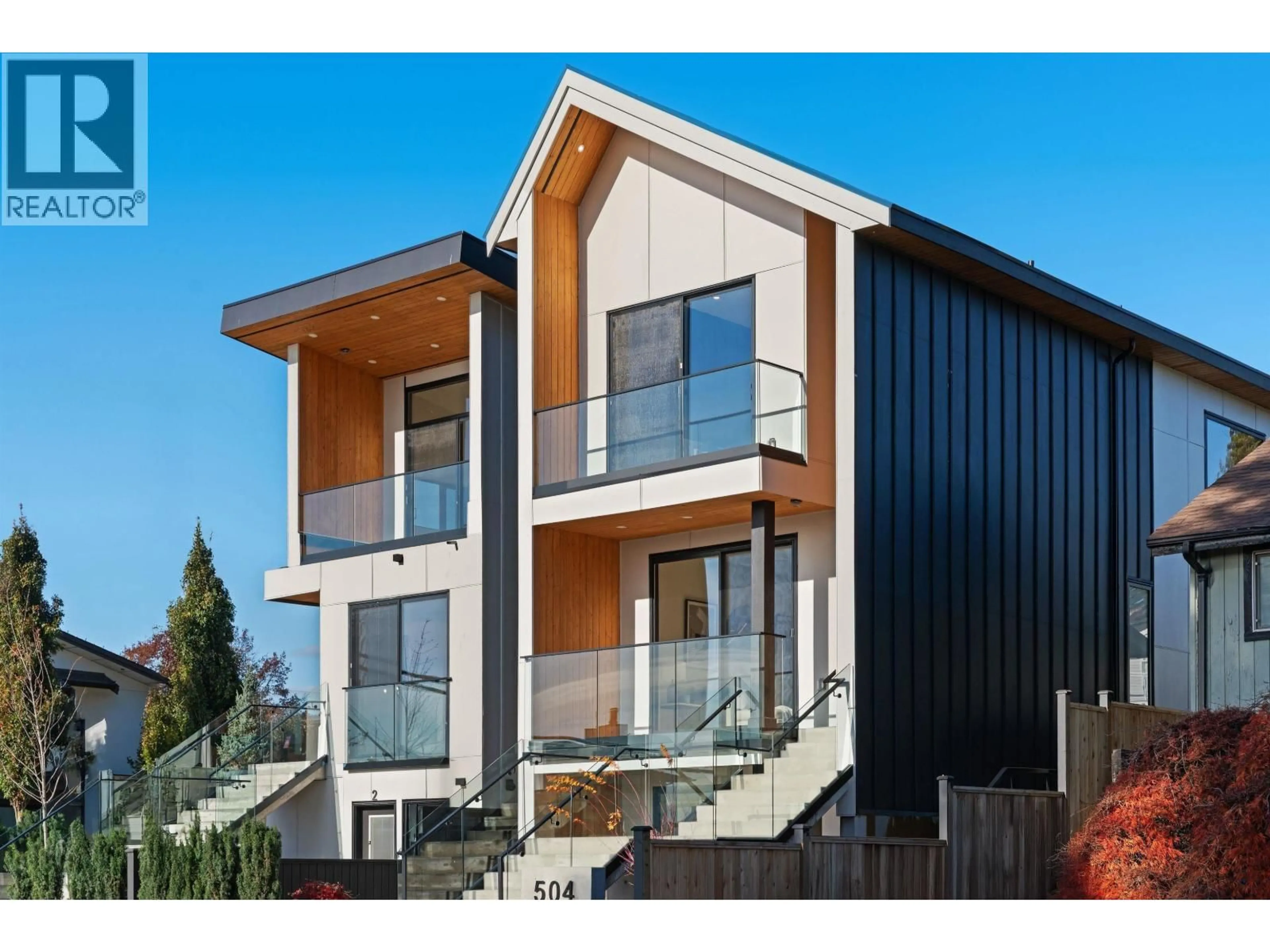 Home with vinyl exterior material, unknown for 504 5TH STREET, North Vancouver British Columbia V7L1M4