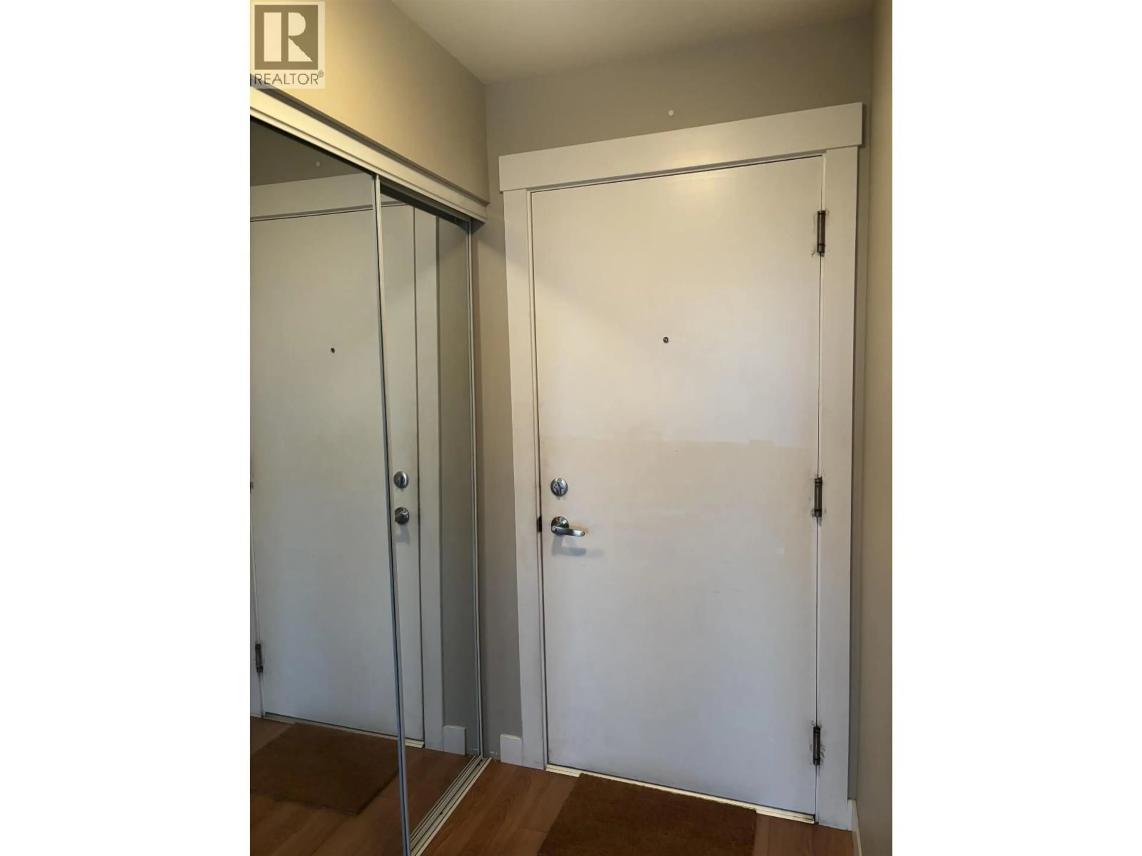 Indoor entryway for 305 - 7738 EDMONDS STREET, Burnaby British Columbia V3N1B8