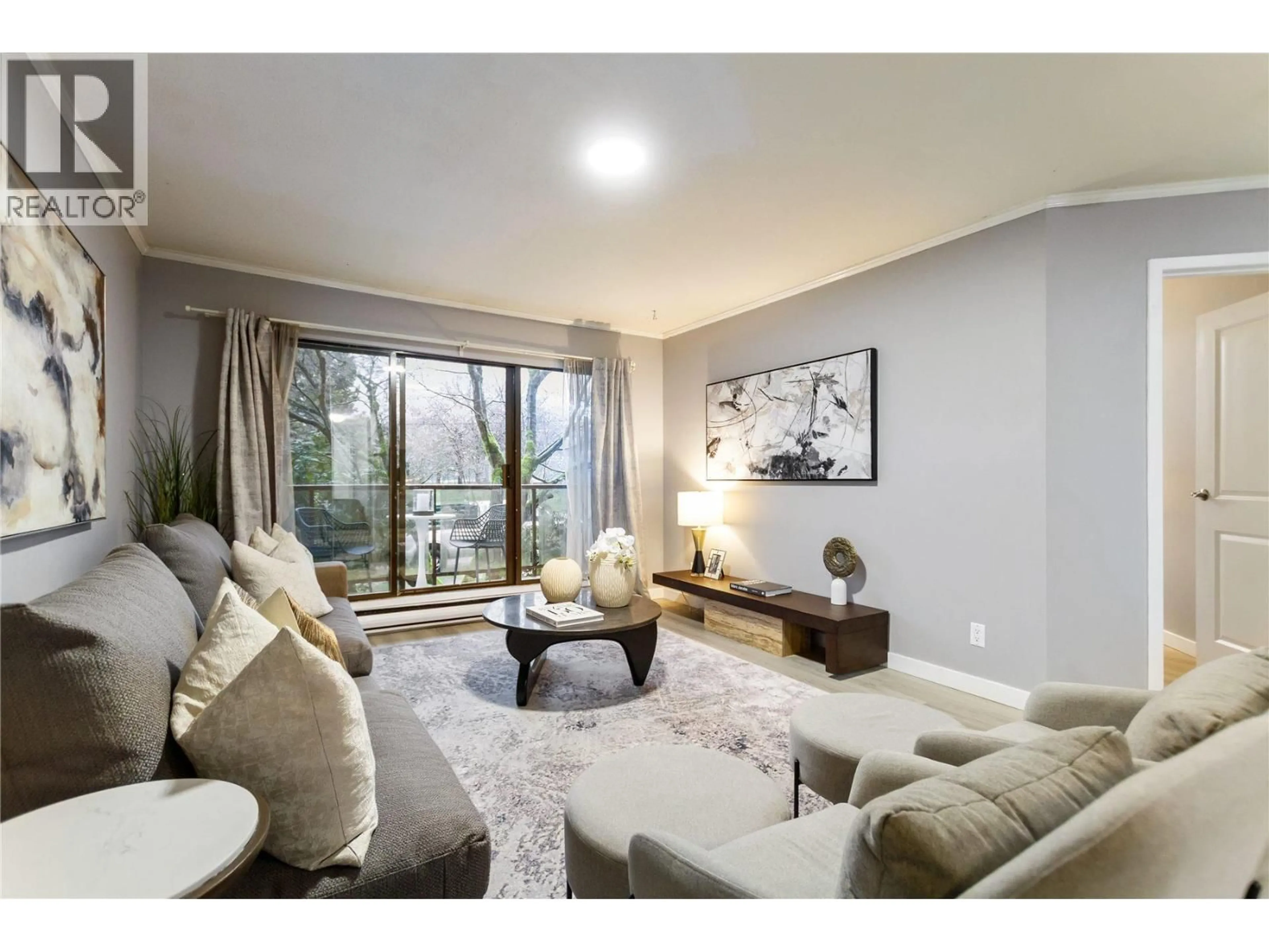 Living room with furniture, unknown for 201 - 2222 PRINCE EDWARD STREET, Vancouver British Columbia V5T4M6