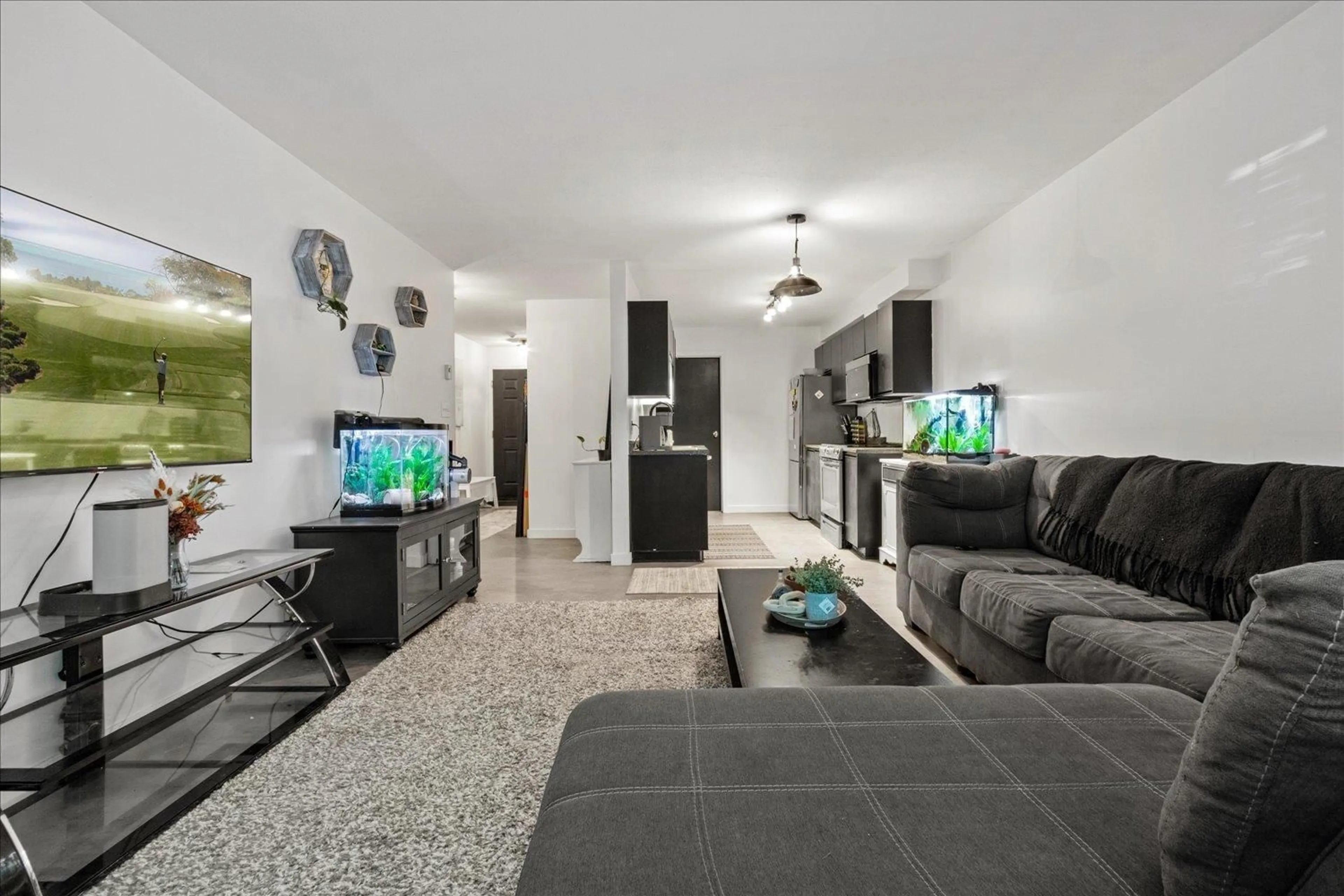 Living room with furniture, unknown for 111 - 7694 EVANS ROAD, Sardis British Columbia V2R3W3